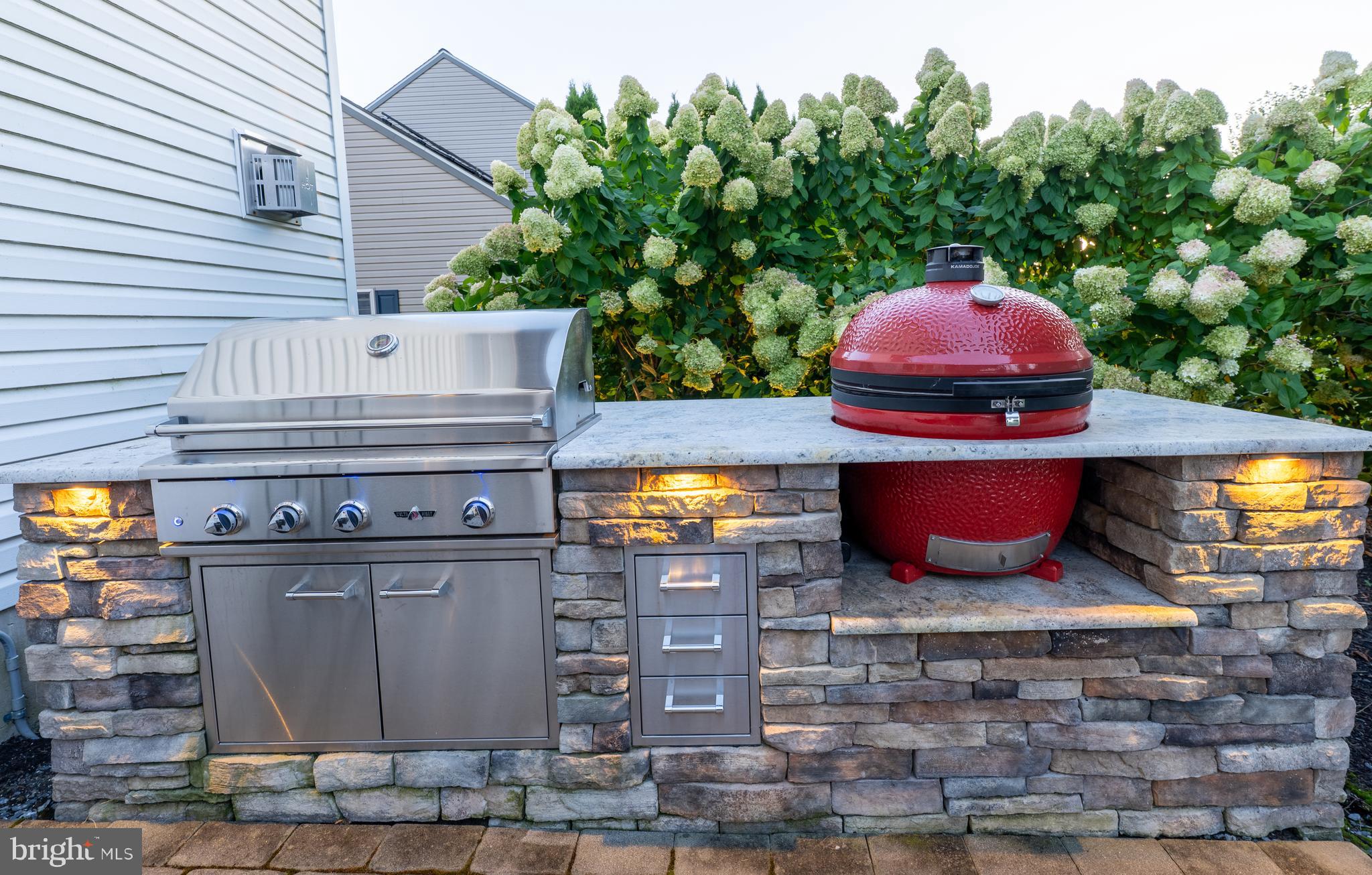 WEST RIDGE - Residential