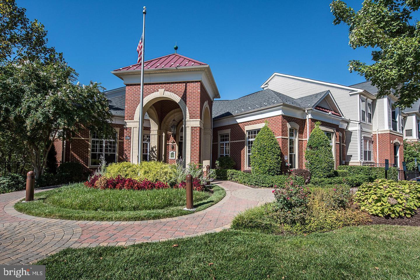 FAIRFAX RIDGE CONDOS - Residential