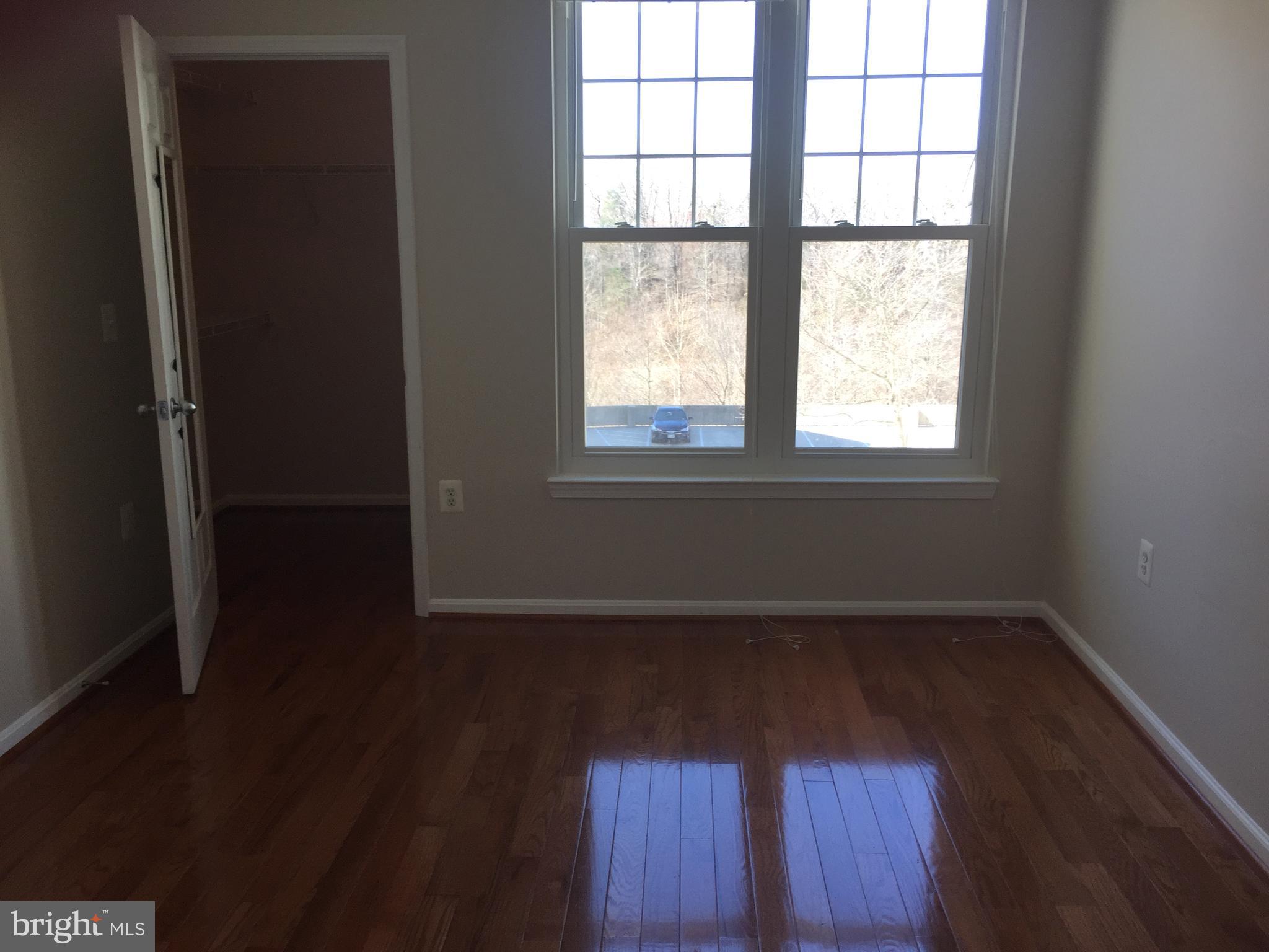 FAIRFAX RIDGE CONDOS - Residential