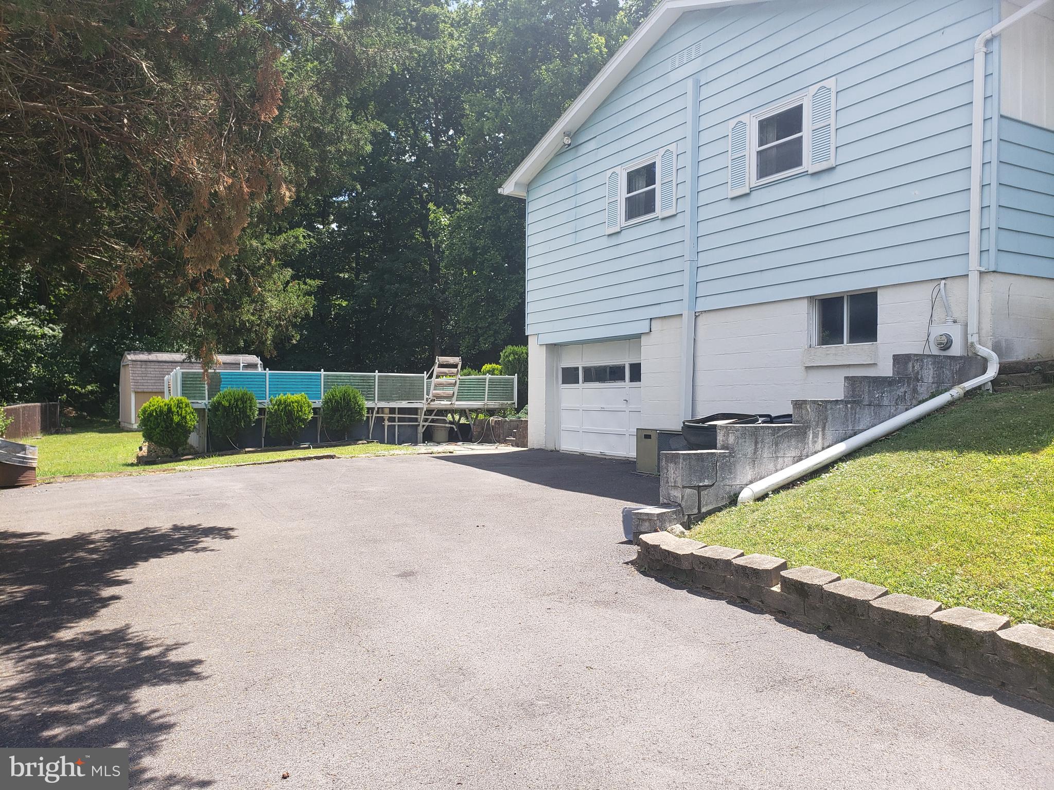 CRESAPTOWN - Residential