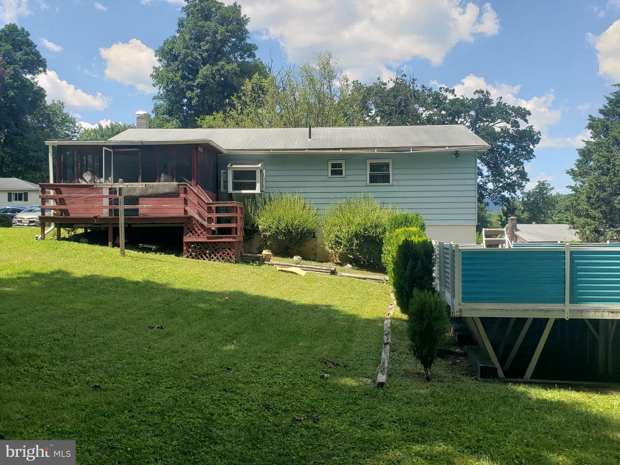 CRESAPTOWN - Residential