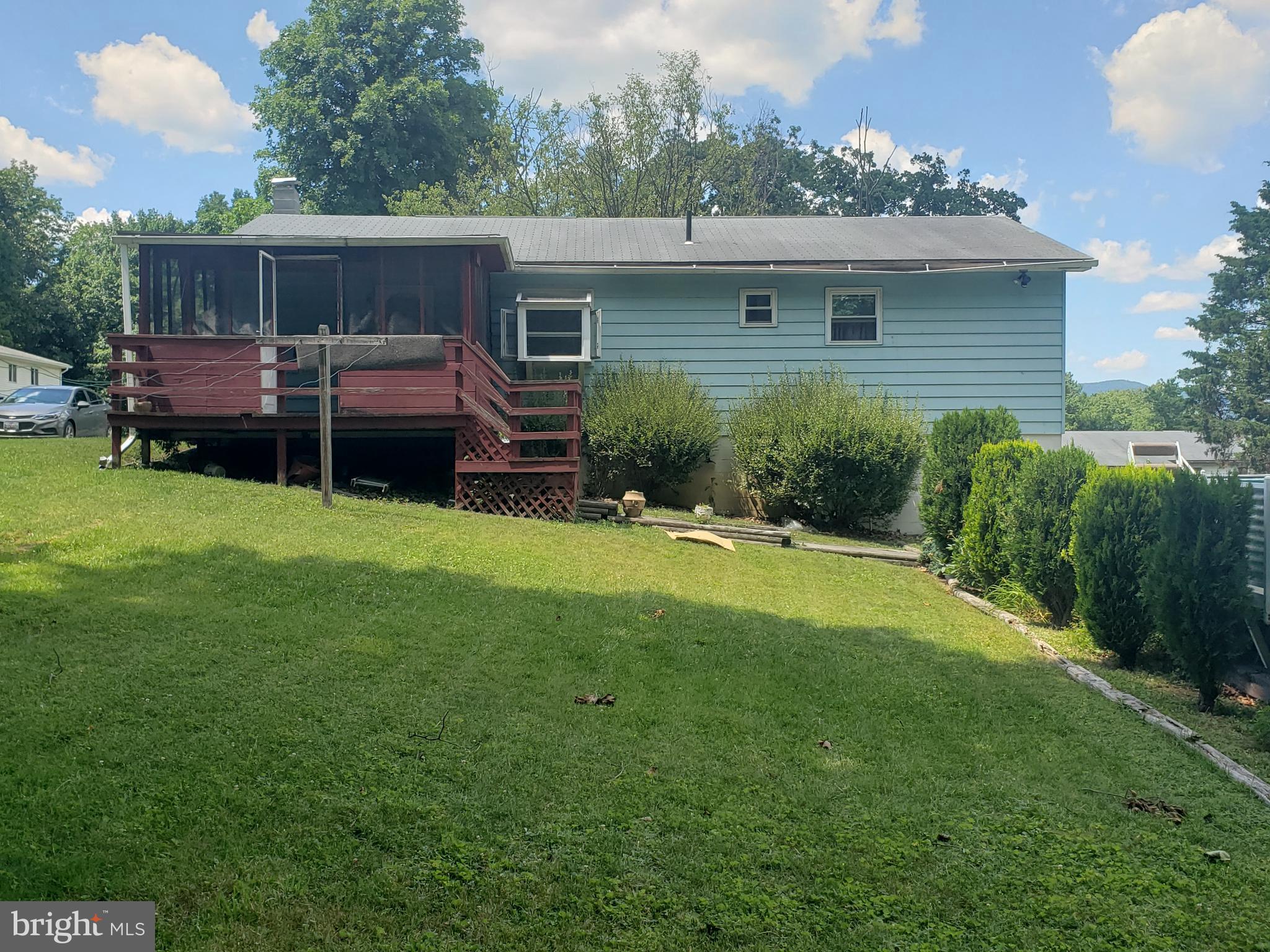 CRESAPTOWN - Residential