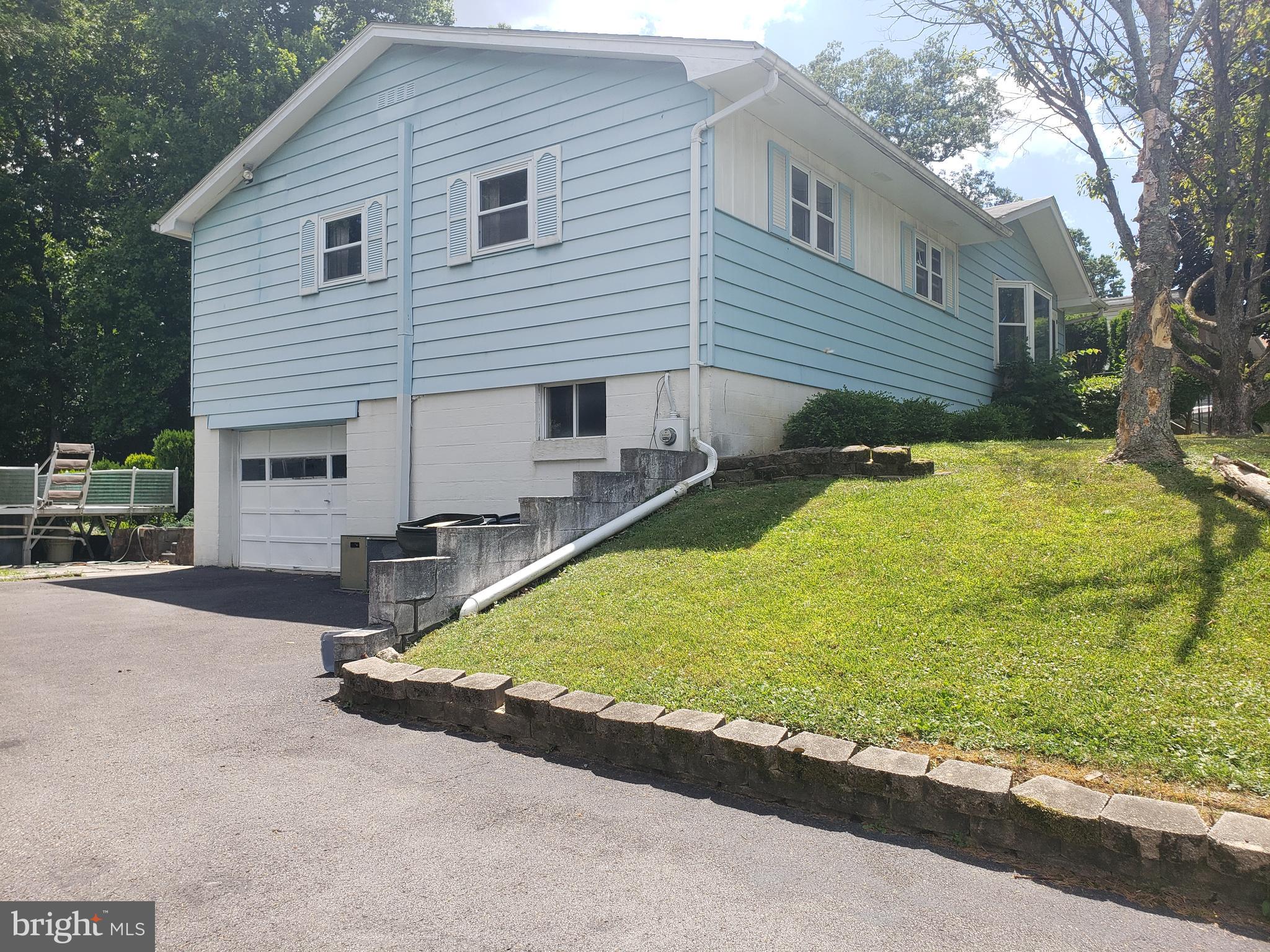 CRESAPTOWN - Residential