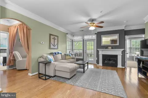514 Sunset View Terrace SE Unit 203, Leesburg, VA MLS: VALO2127744