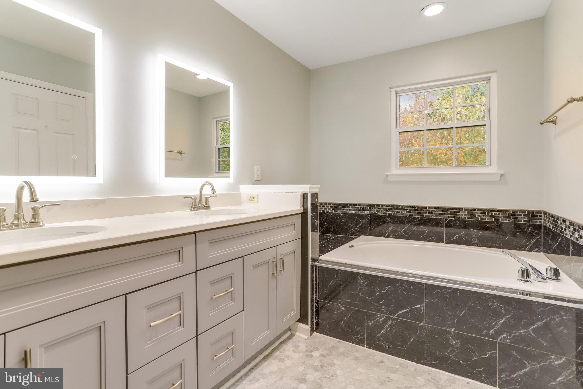 JAPONICA - Residential Lease