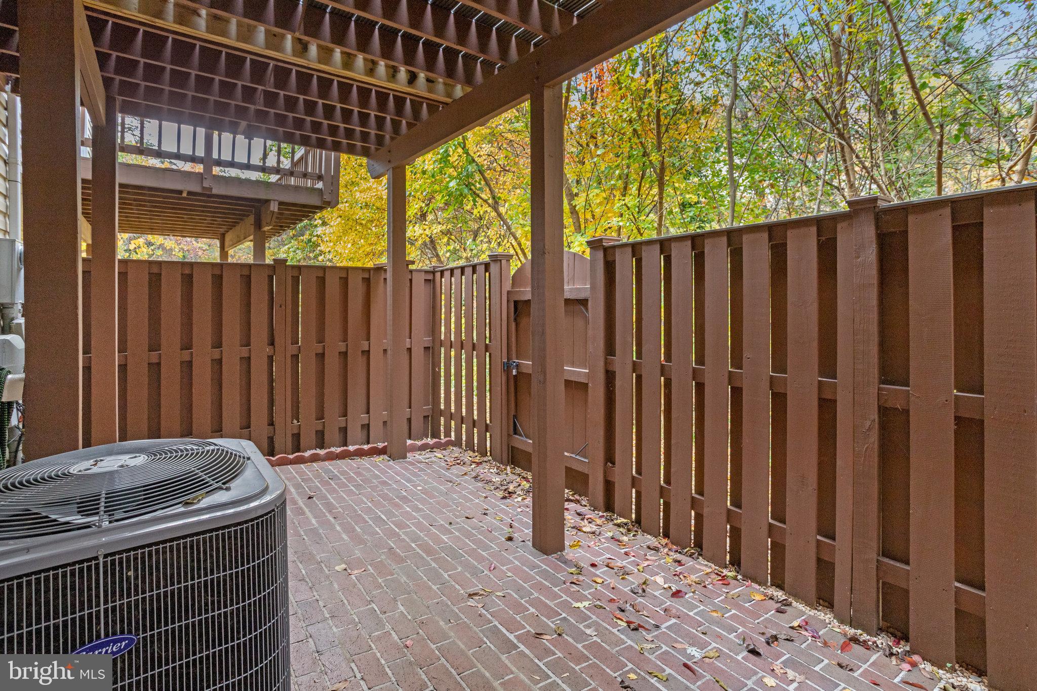 JAPONICA - Residential Lease