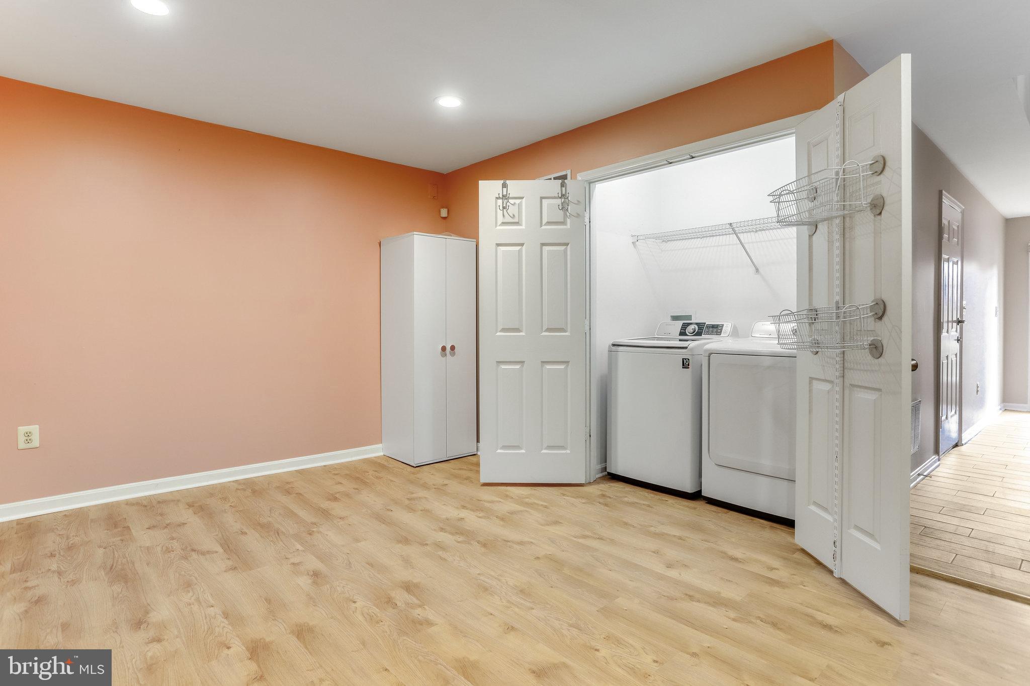 JAPONICA - Residential Lease