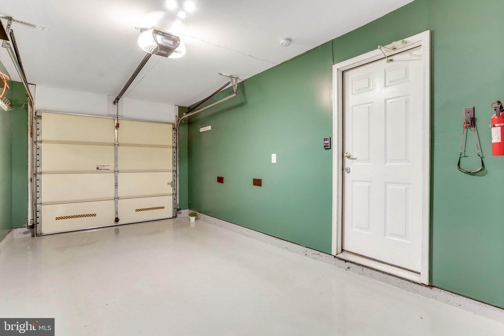 JAPONICA - Residential Lease