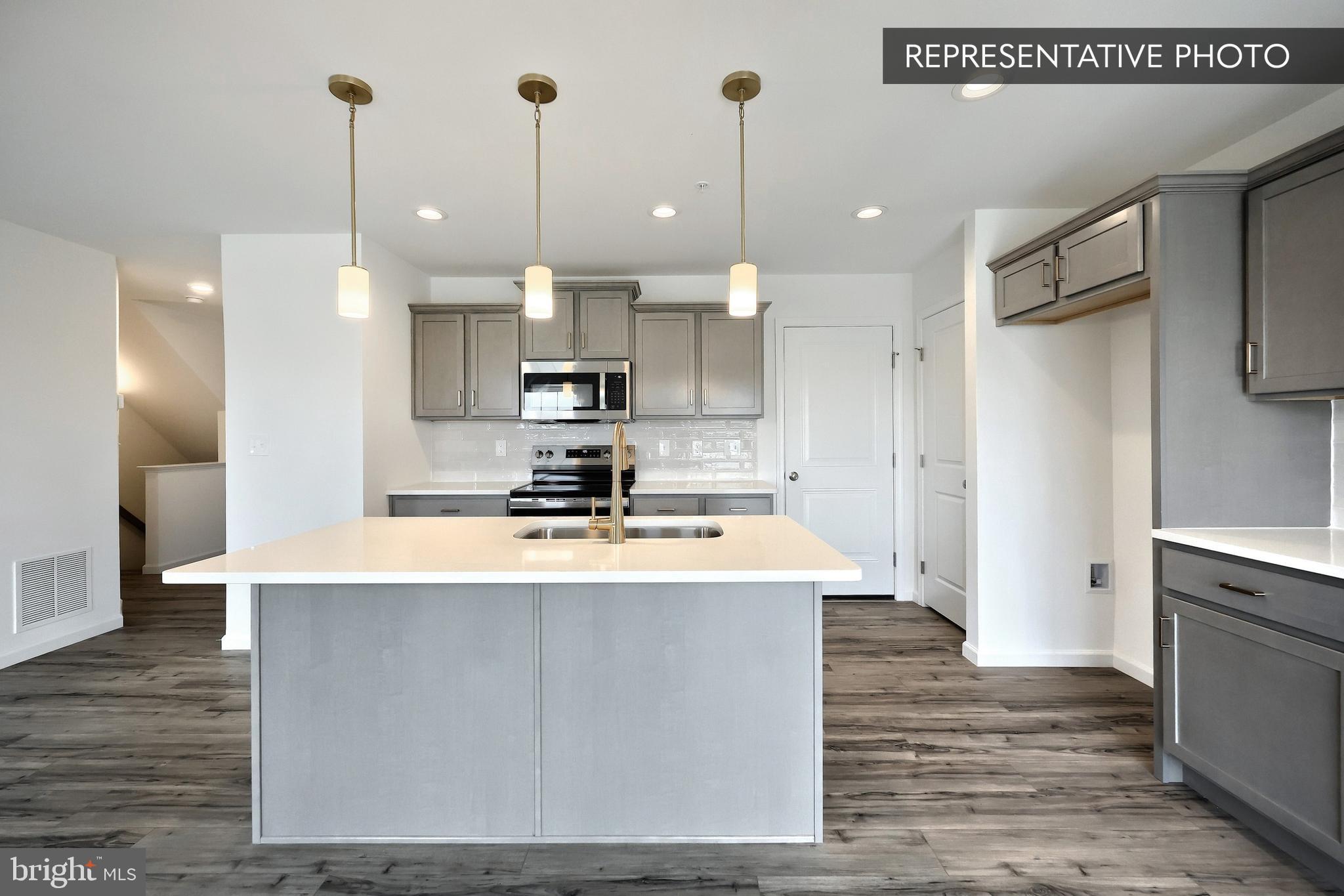 STONE MILL ESTATES - Residential