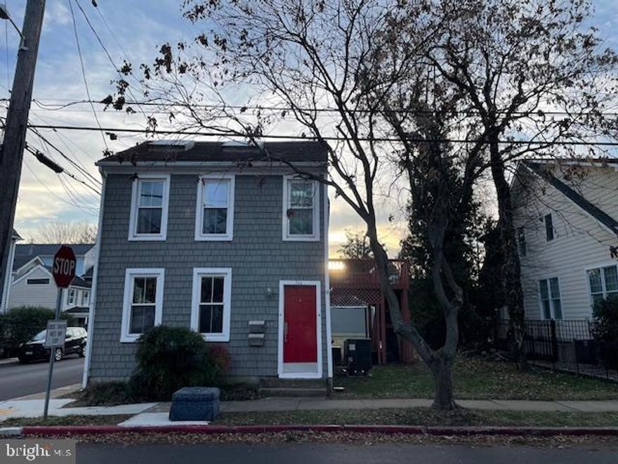 Eastport Peninsula  Opportunity.  Easy access to Historic Annapolis, Naval Academy, restaurants, marinas, two blocks to the Maritime Museum.  Situated on a corner lot, Second St and Chester, across the street from Leeward Market.   Current  layout offers 2 legal ; 2 bedroom/ 1 full bathroom apartments with decks .    An added bonus is the 3 car detached garage  accessed from Chester.   This property offers you options : convert back to single family home, re-design or continue as a rental.  
Make an appointment, take a look