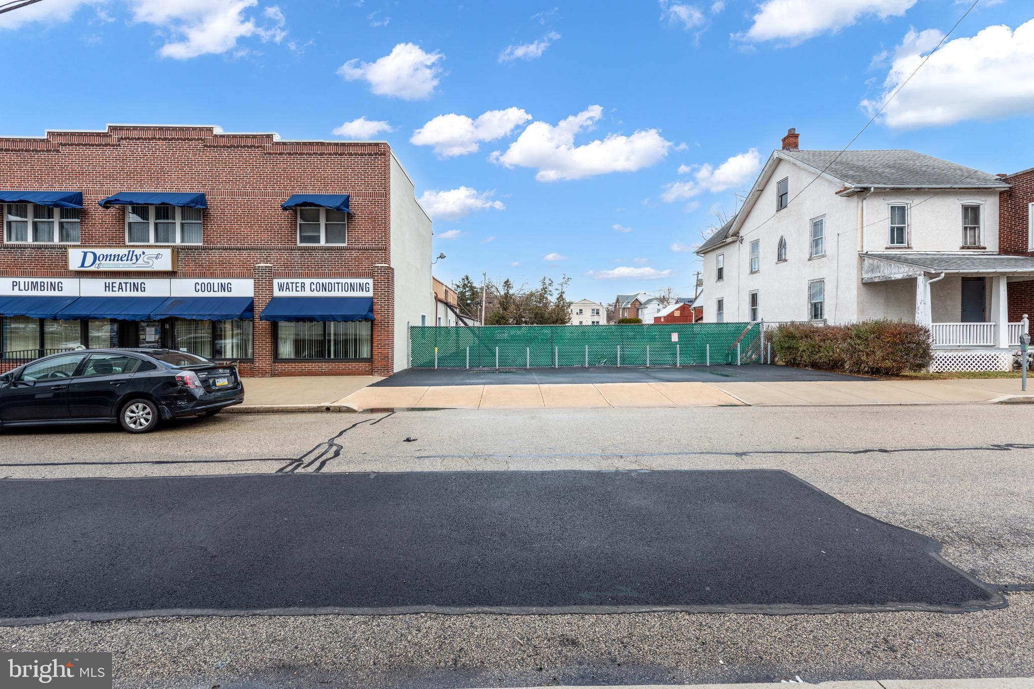 41 - 35 W 2ND STREET