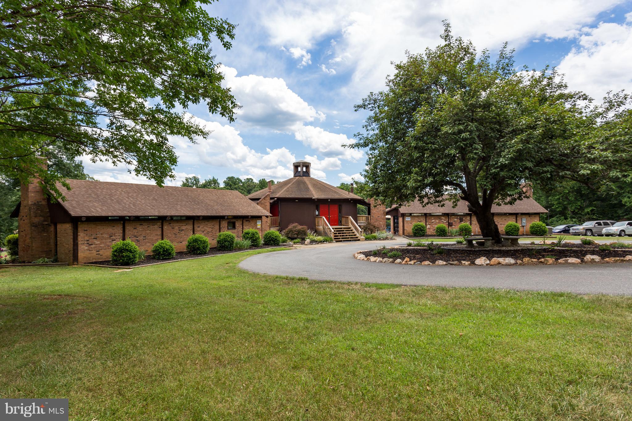 LAKE WILDERNESS - Residential