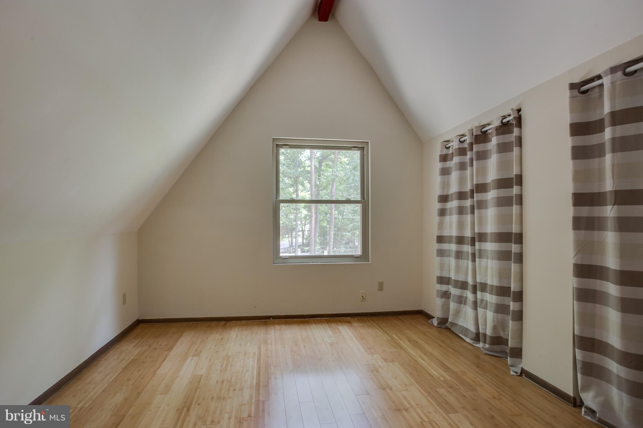 LAKE WILDERNESS - Residential