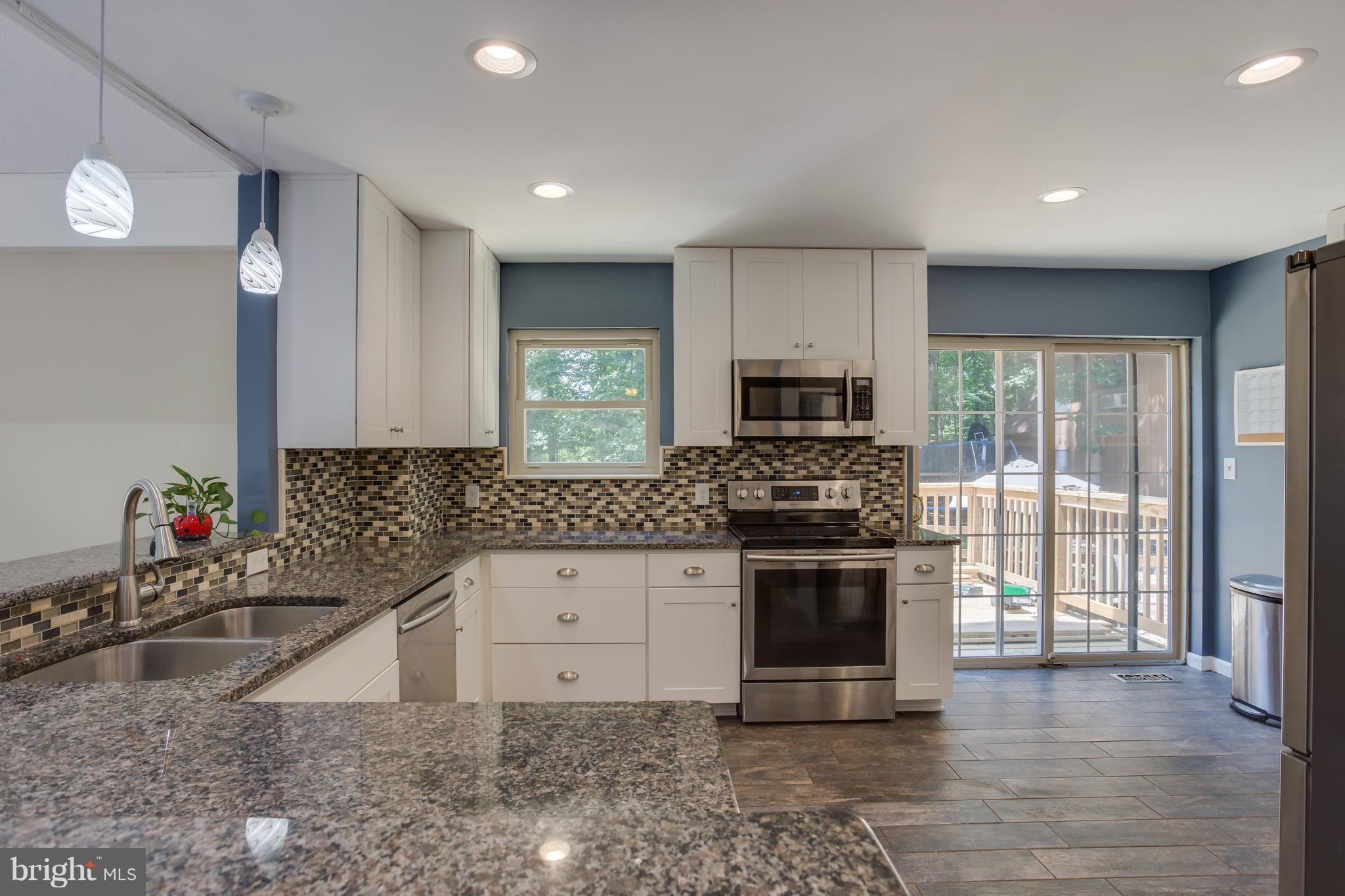 LAKE WILDERNESS - Residential