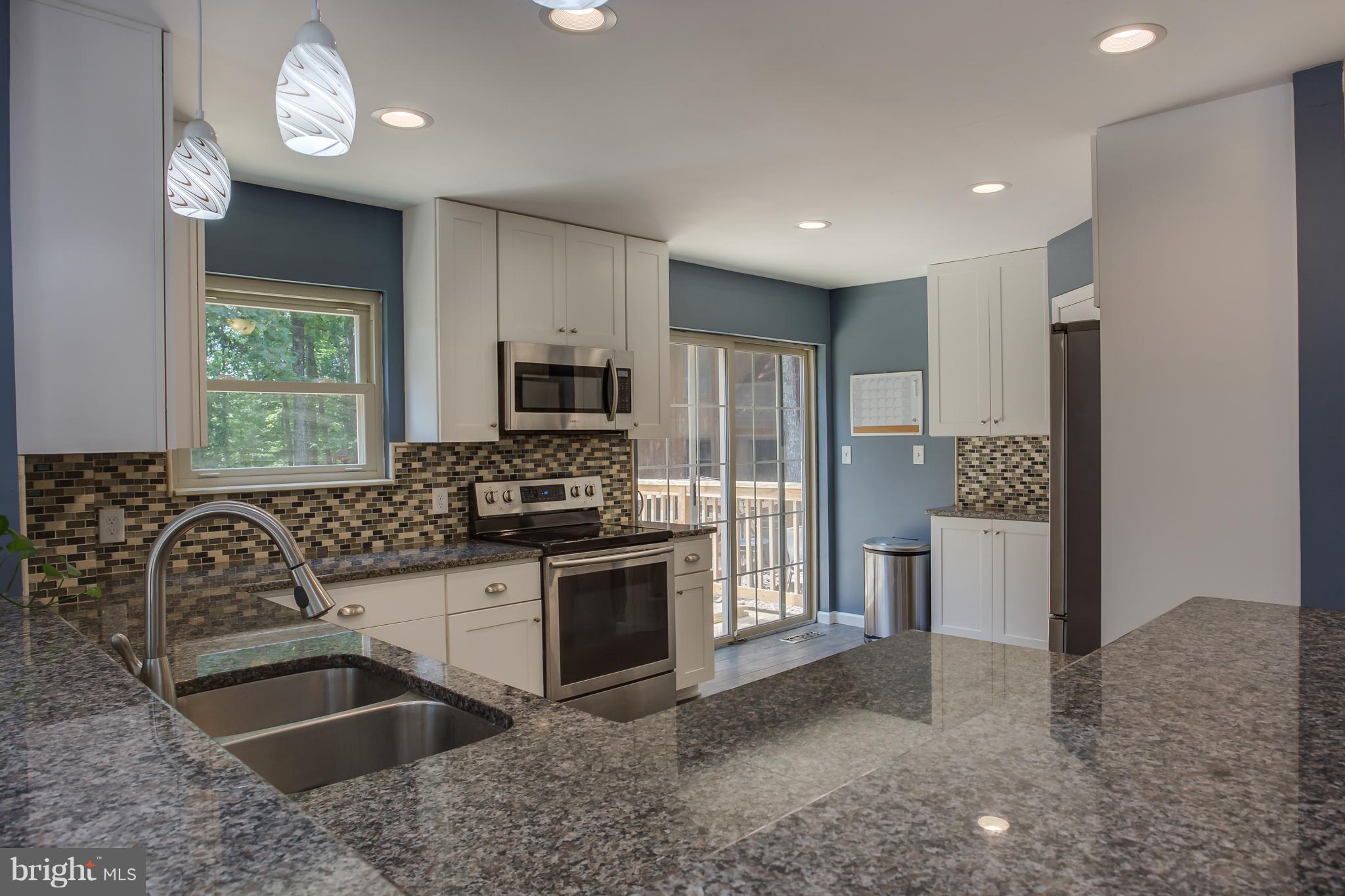 LAKE WILDERNESS - Residential