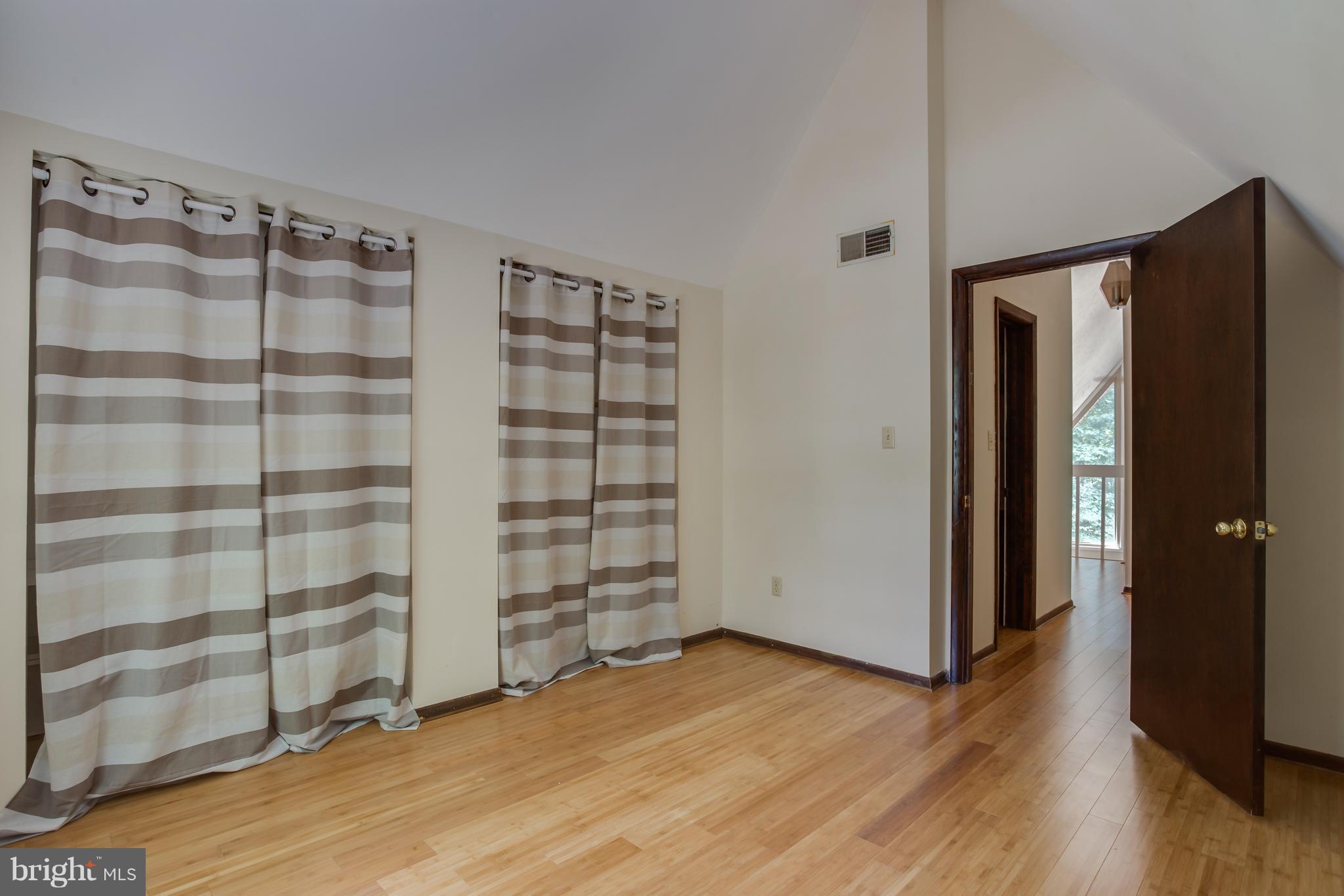 LAKE WILDERNESS - Residential