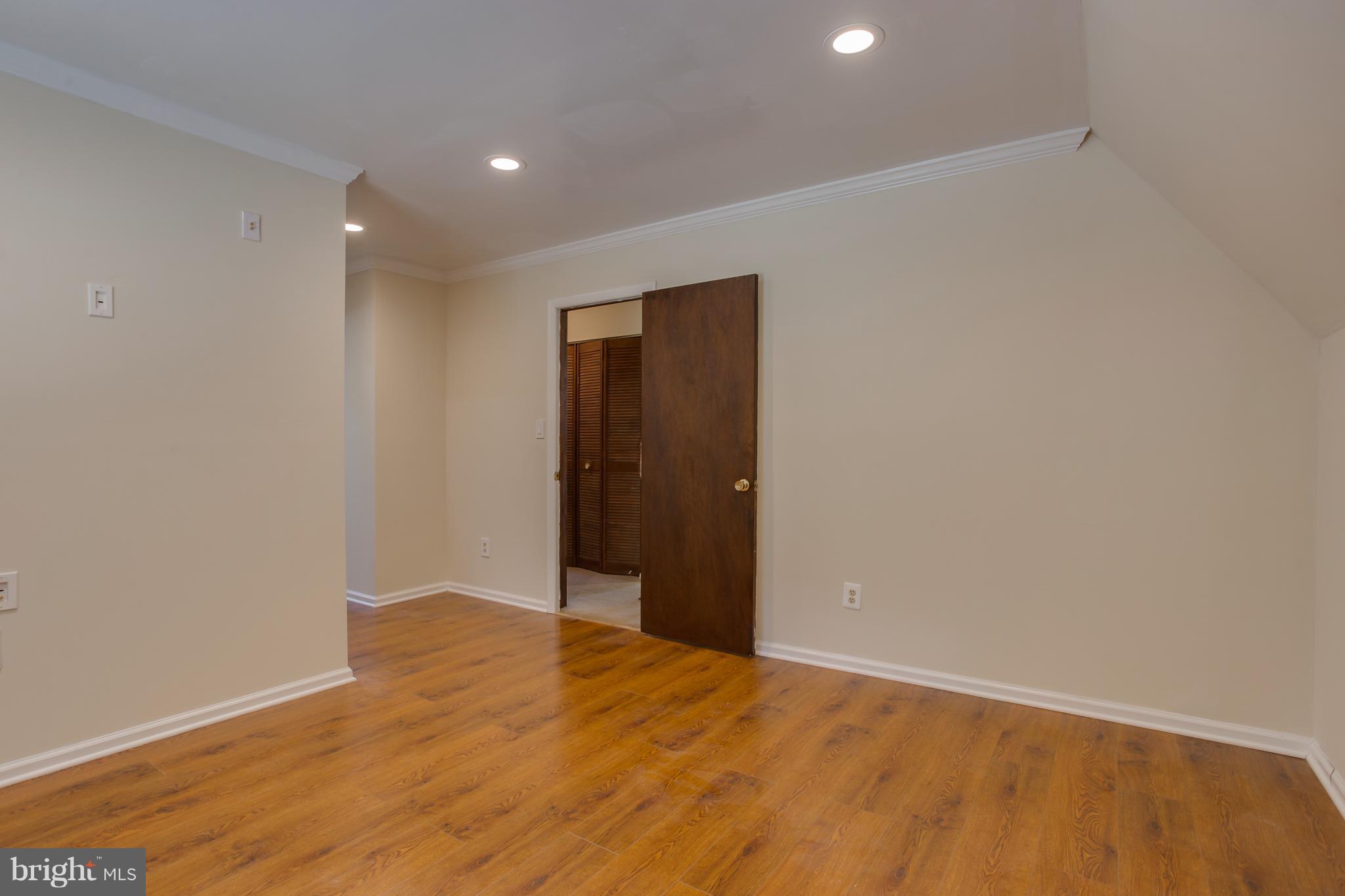 LAKE WILDERNESS - Residential