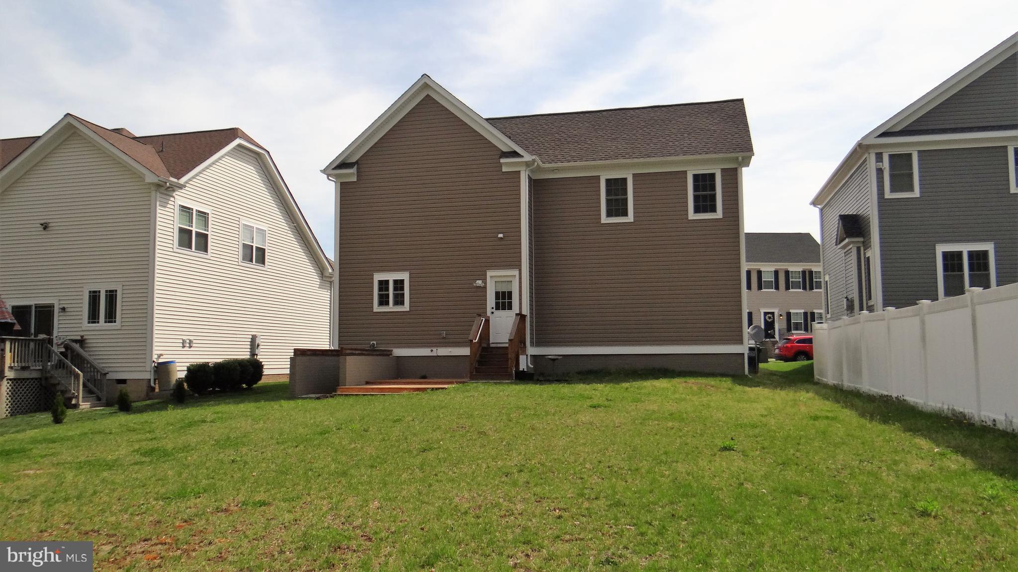 LADYSMITH VILLAGE - Residential Lease