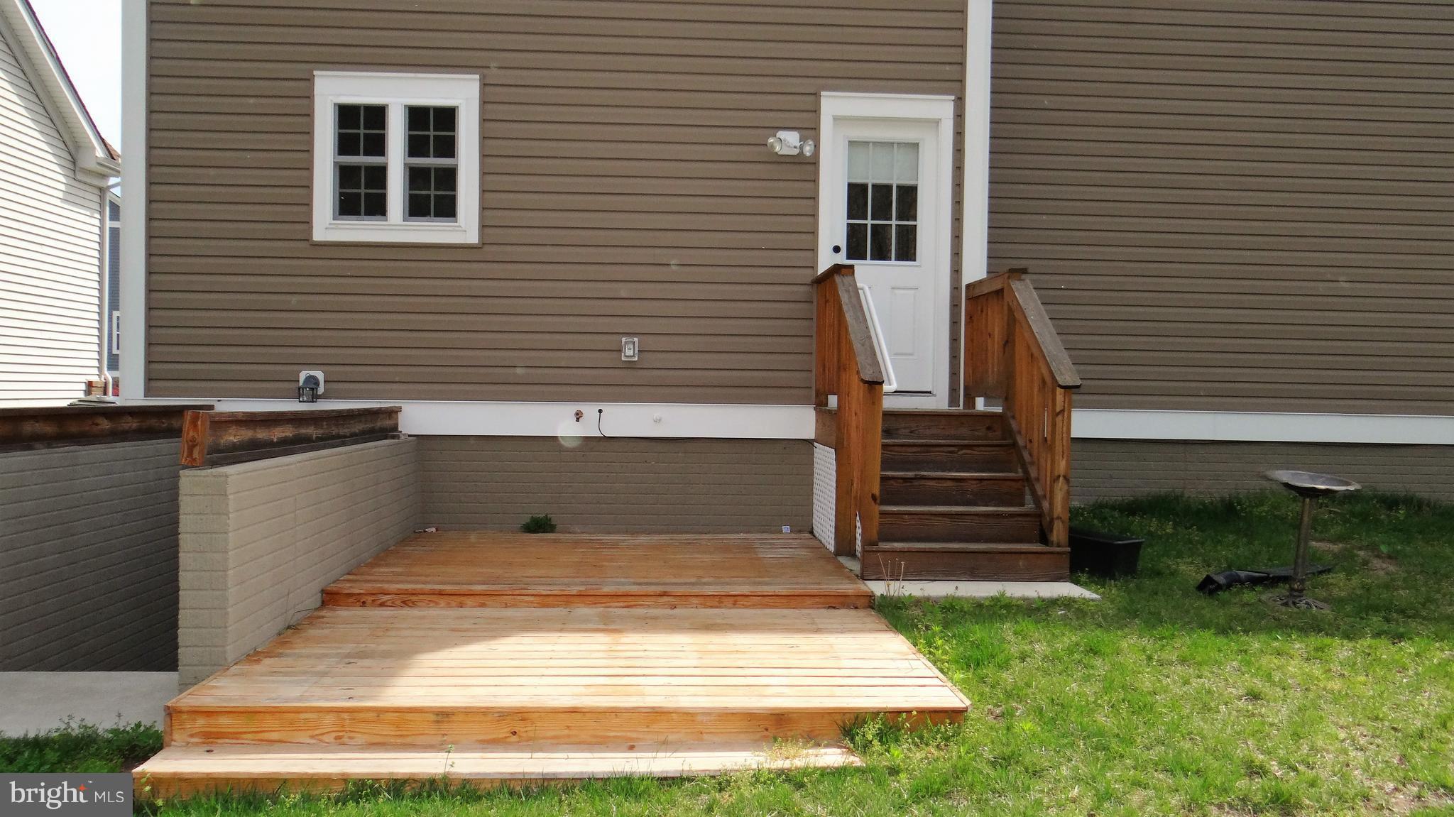 LADYSMITH VILLAGE - Residential Lease