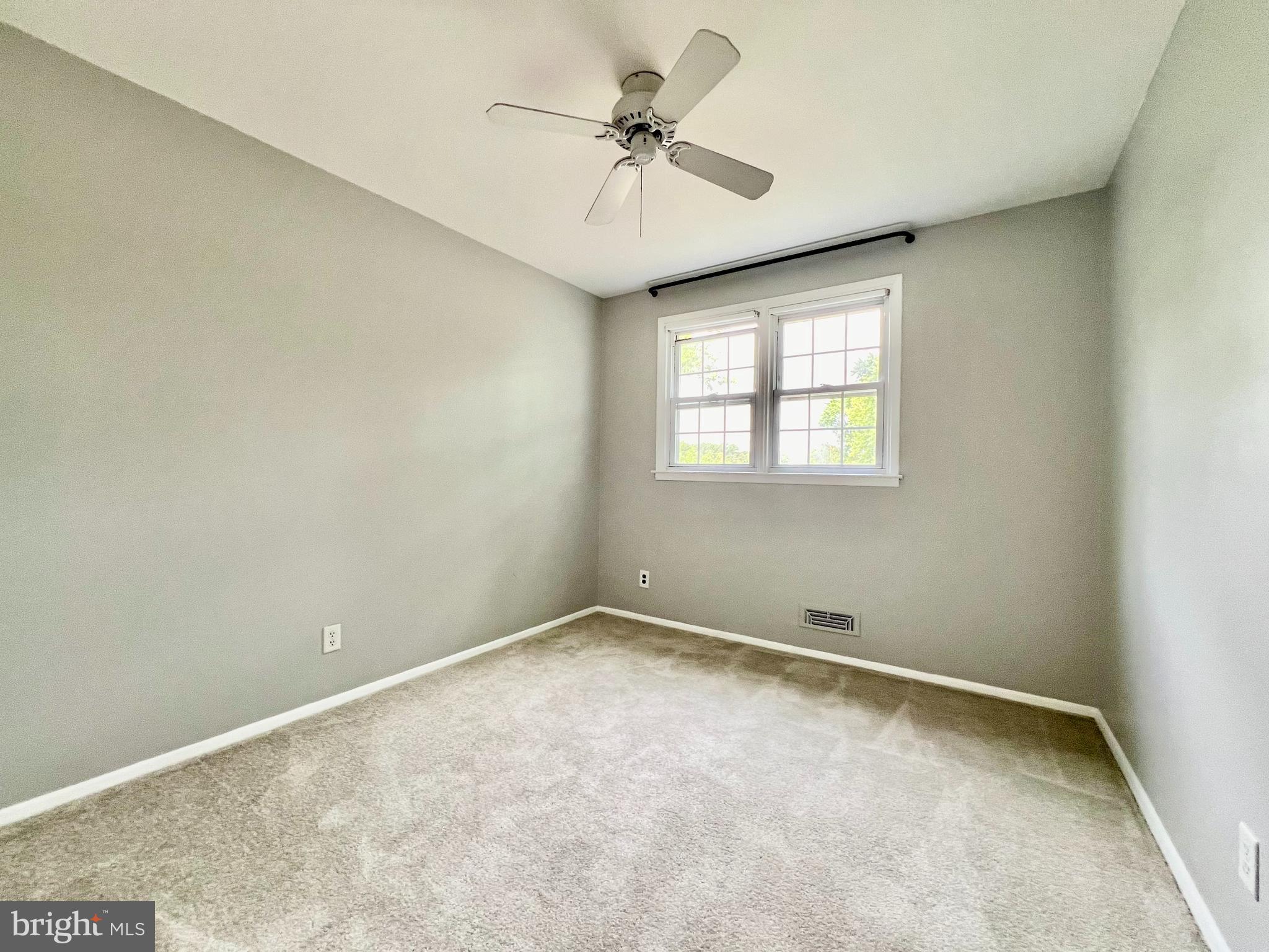 CRESTWOOD - Residential Lease