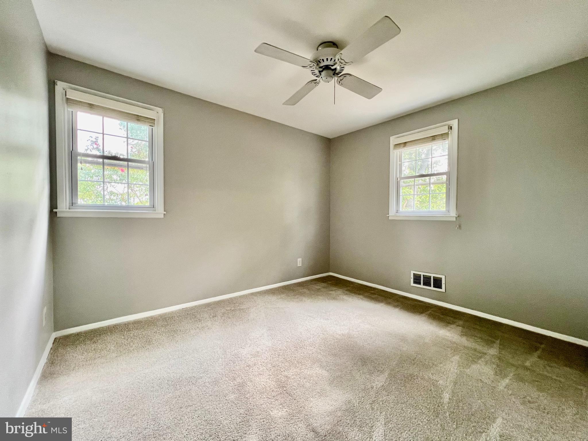 CRESTWOOD - Residential Lease