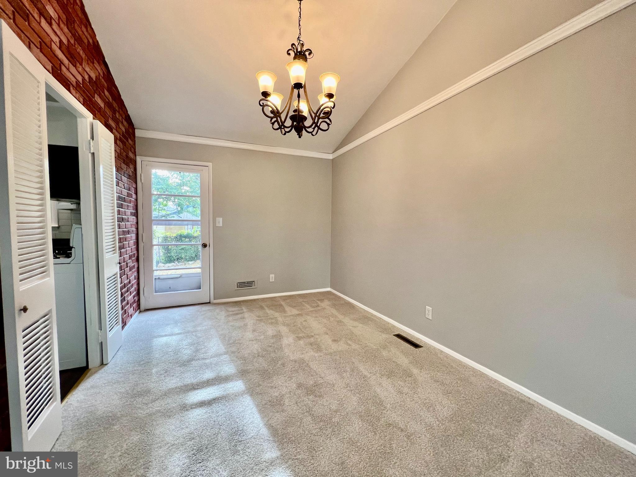 CRESTWOOD - Residential Lease