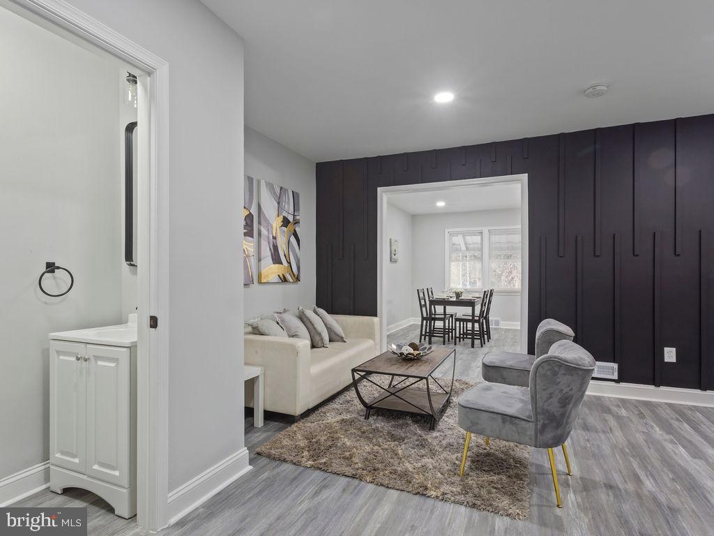 RAMBLEWOOD - Residential