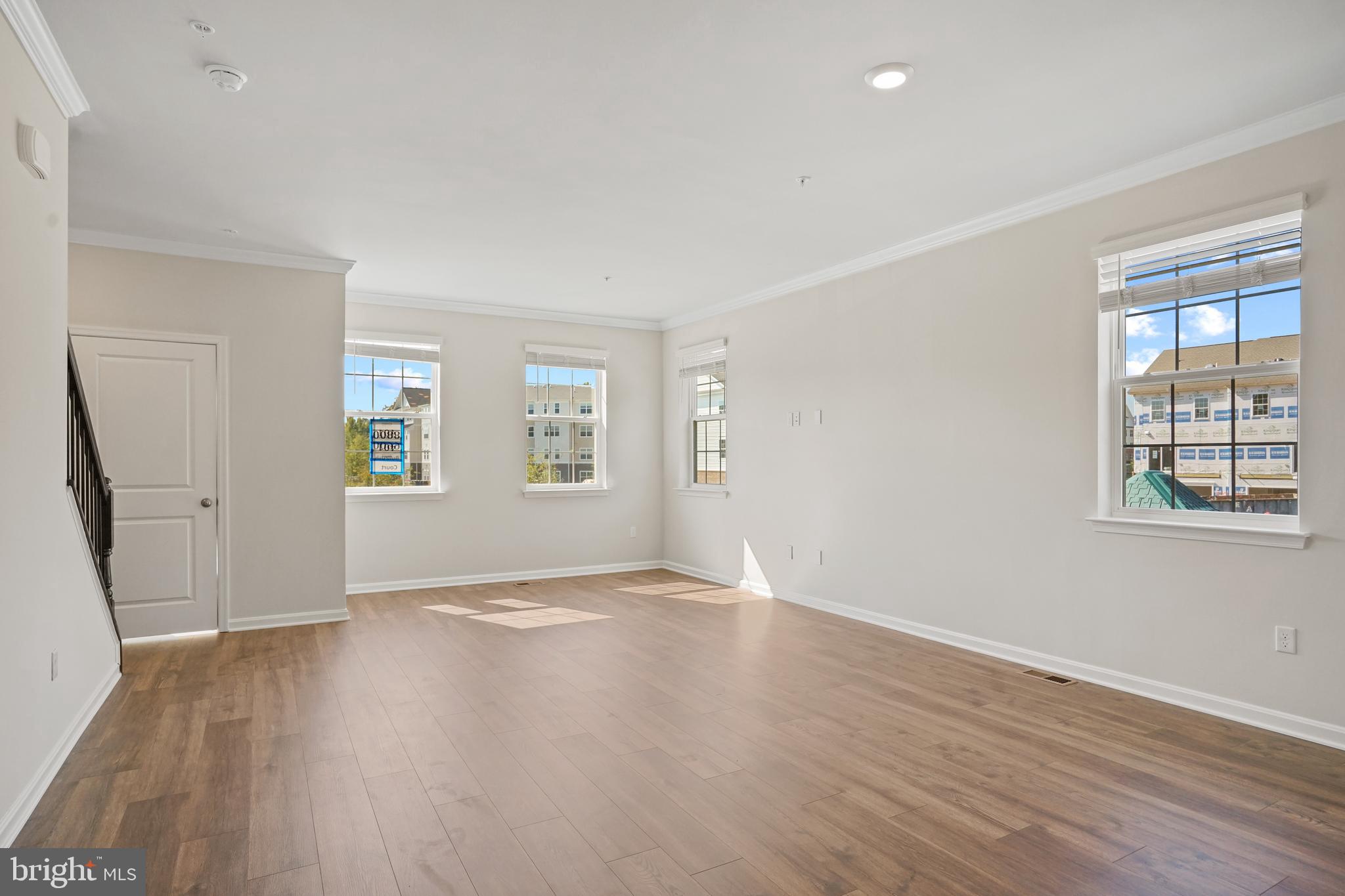 WOODYARD - Residential