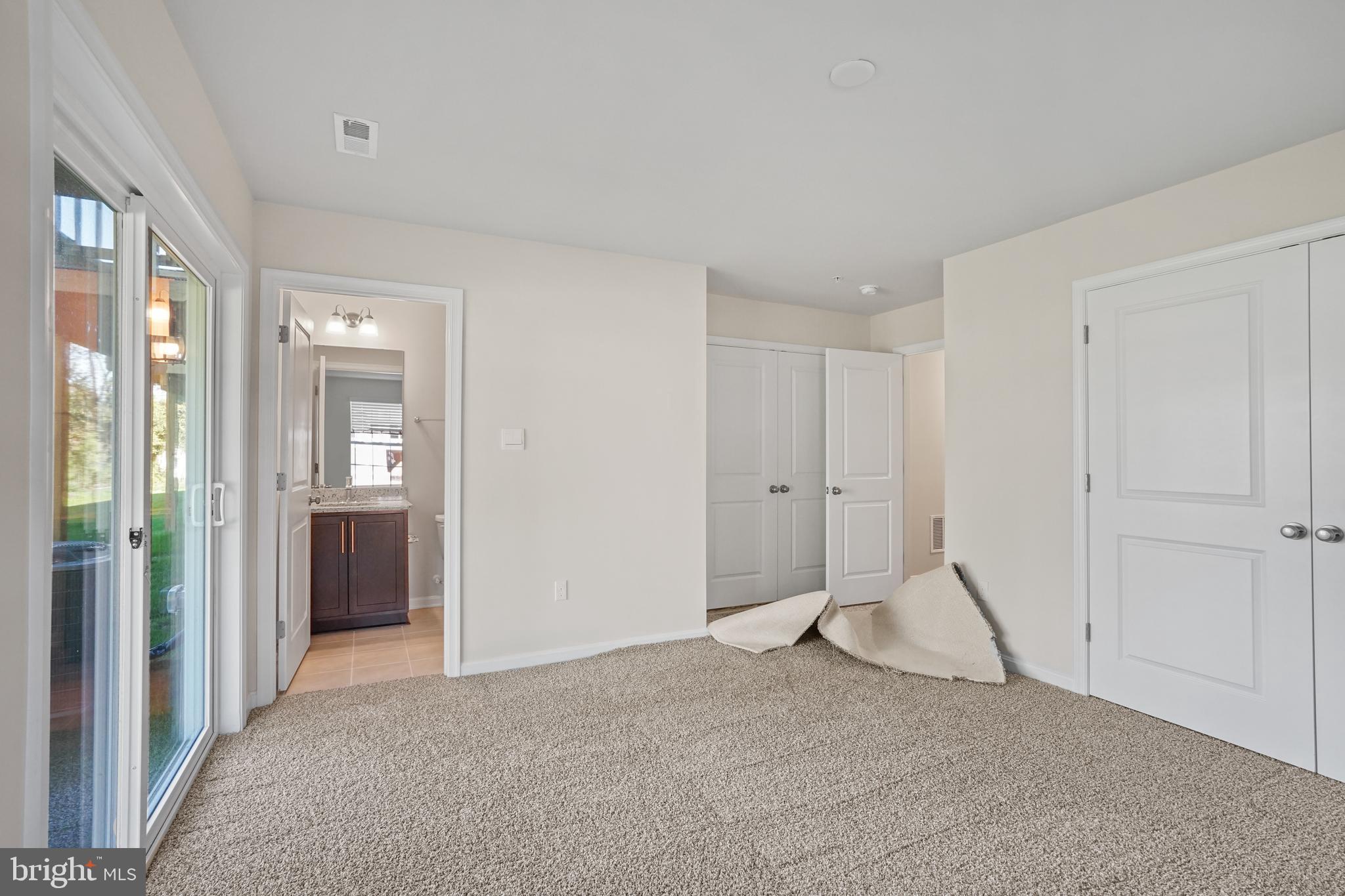 WOODYARD - Residential