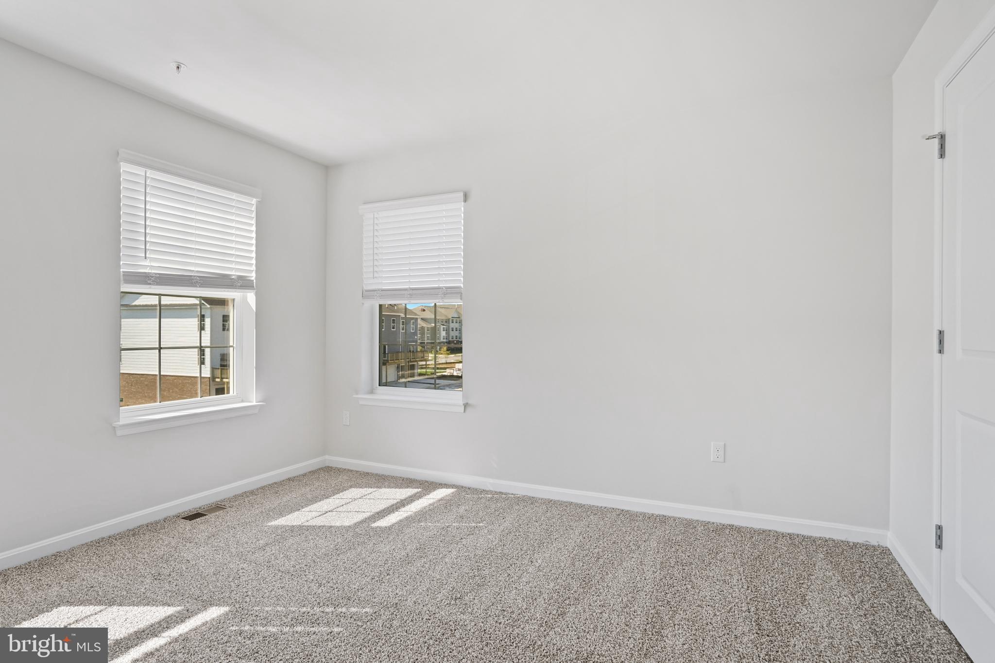 WOODYARD - Residential