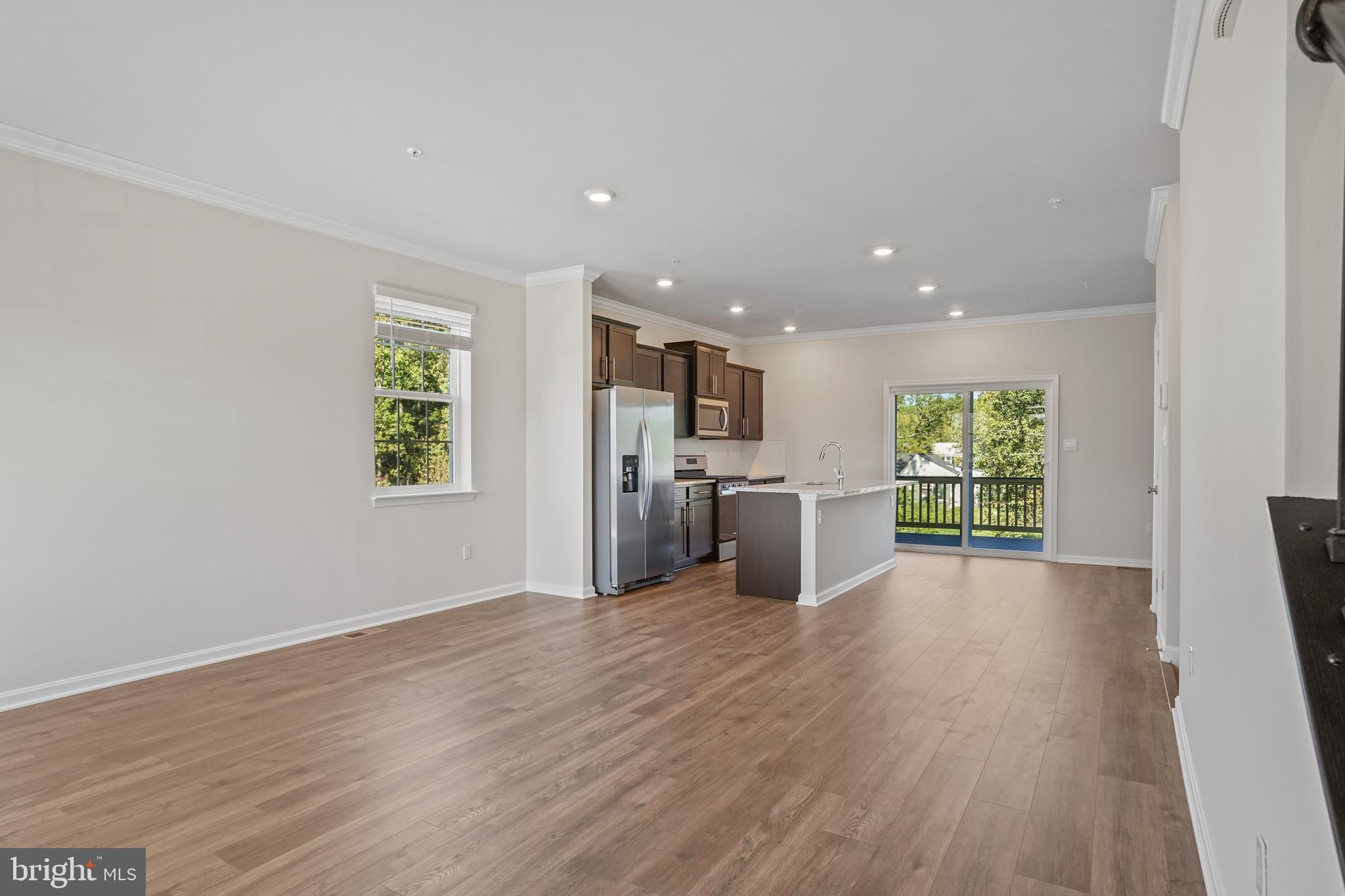 WOODYARD - Residential