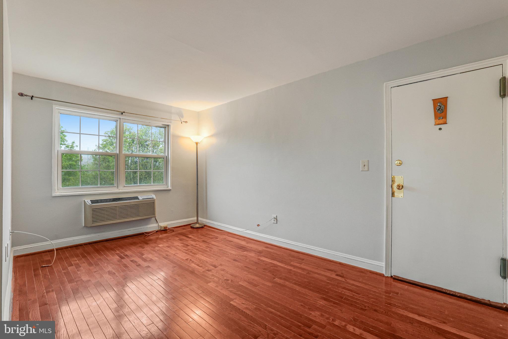 2239 FARRINGTON AVENUE 05-304
