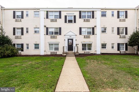 2239 FARRINGTON AVENUE 05-304 ALEXANDRIA VA 22303