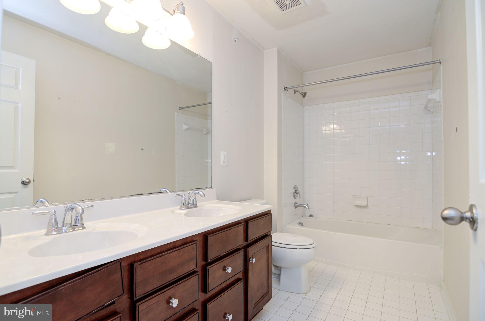 EAGLES POINTE - Residential Lease