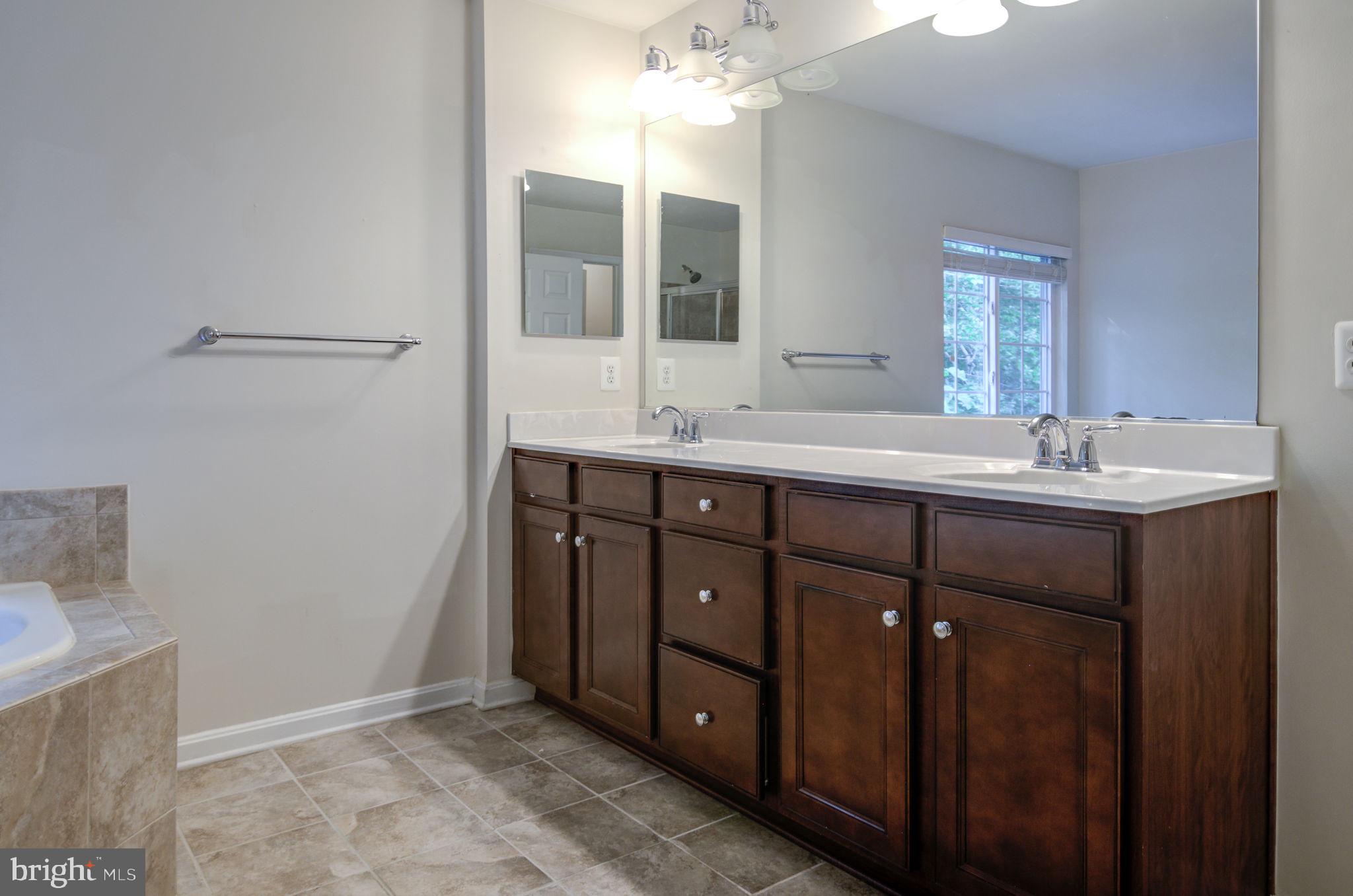 EAGLES POINTE - Residential Lease