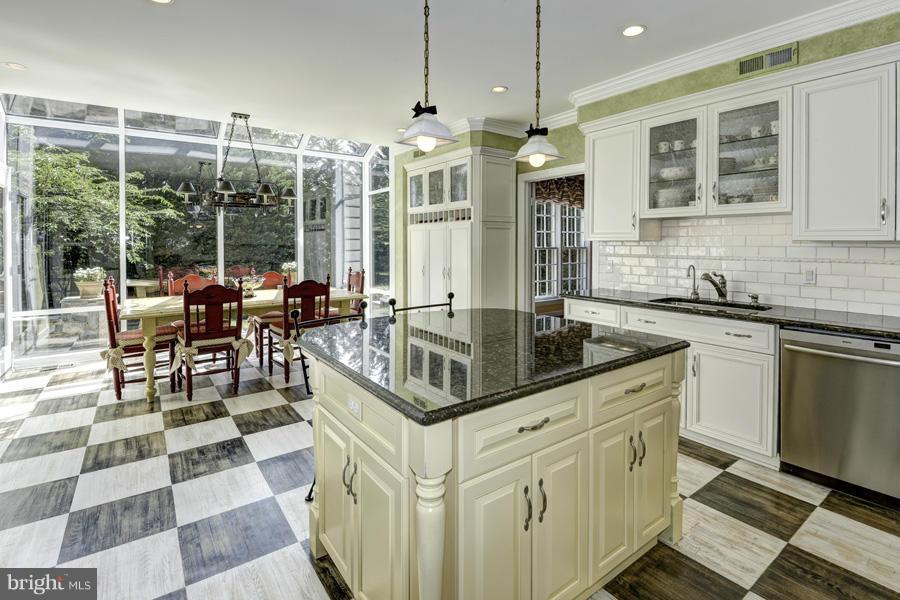 FOX HILLS - Residential