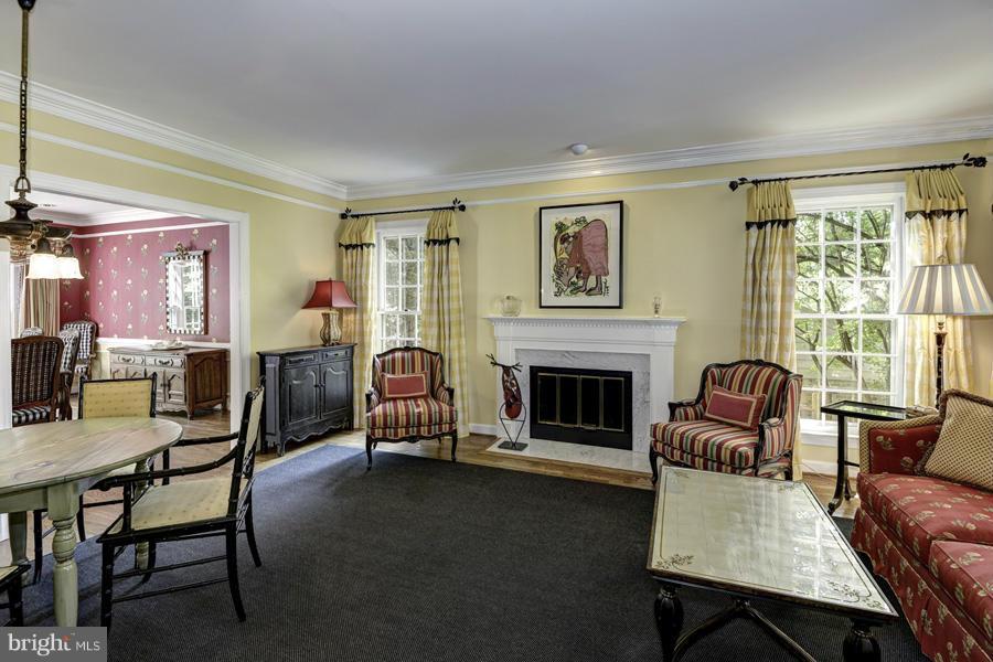 FOX HILLS - Residential