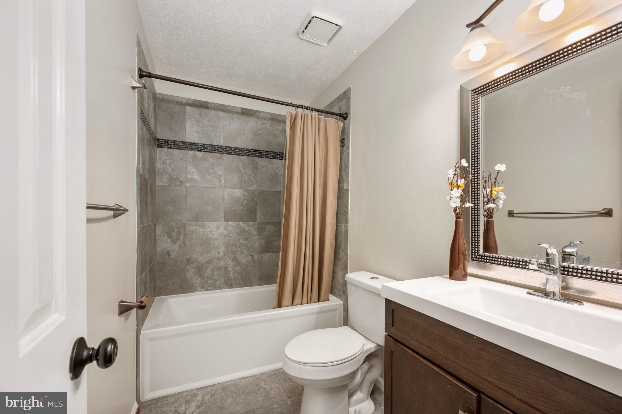 POPLAR FOREST - Residential