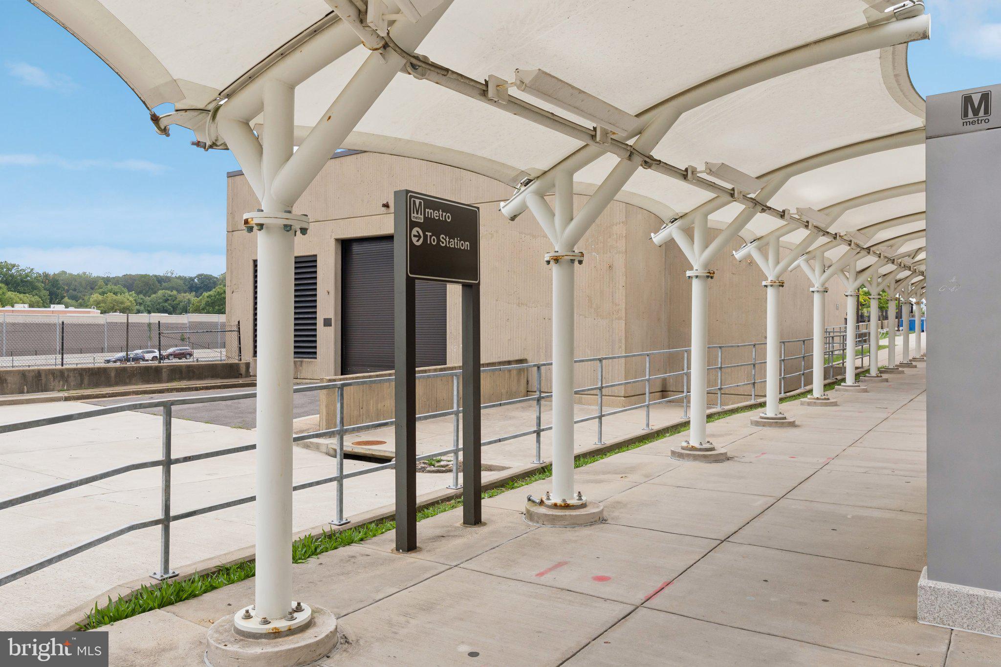 HALSTEAD AT THE METRO II - Residential