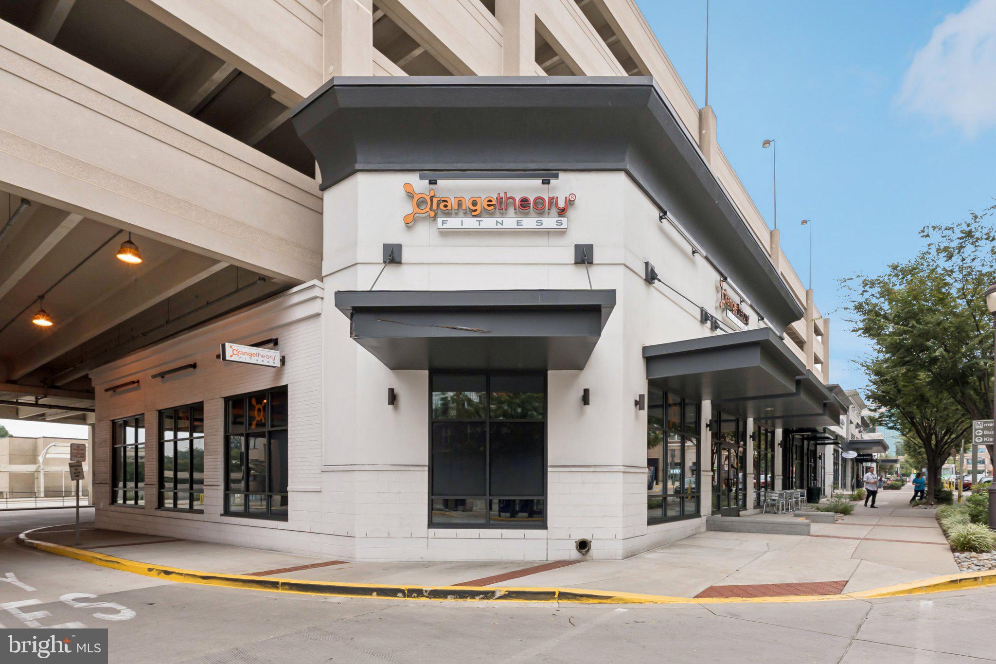 HALSTEAD AT THE METRO II - Residential