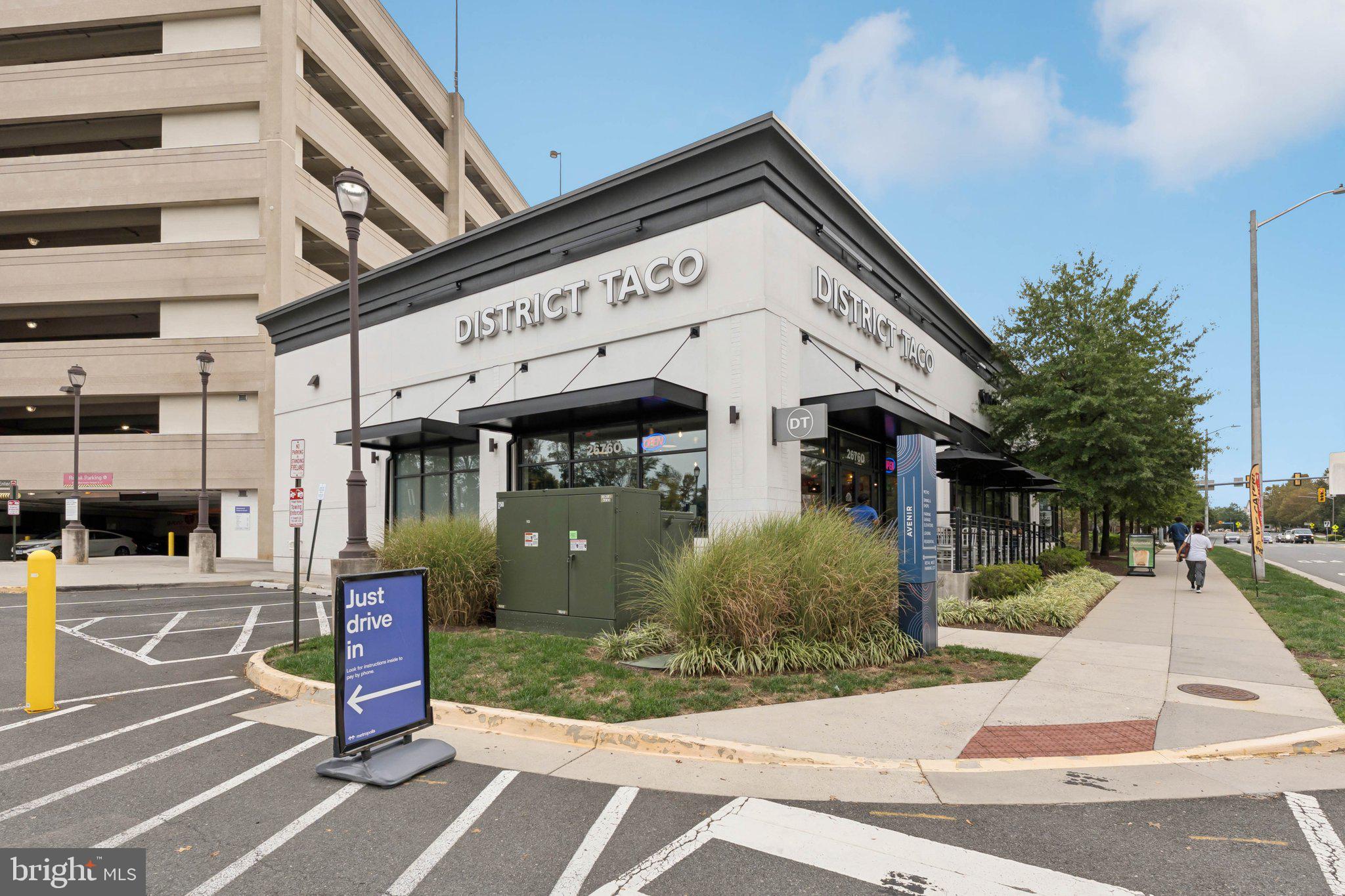 HALSTEAD AT THE METRO II - Residential