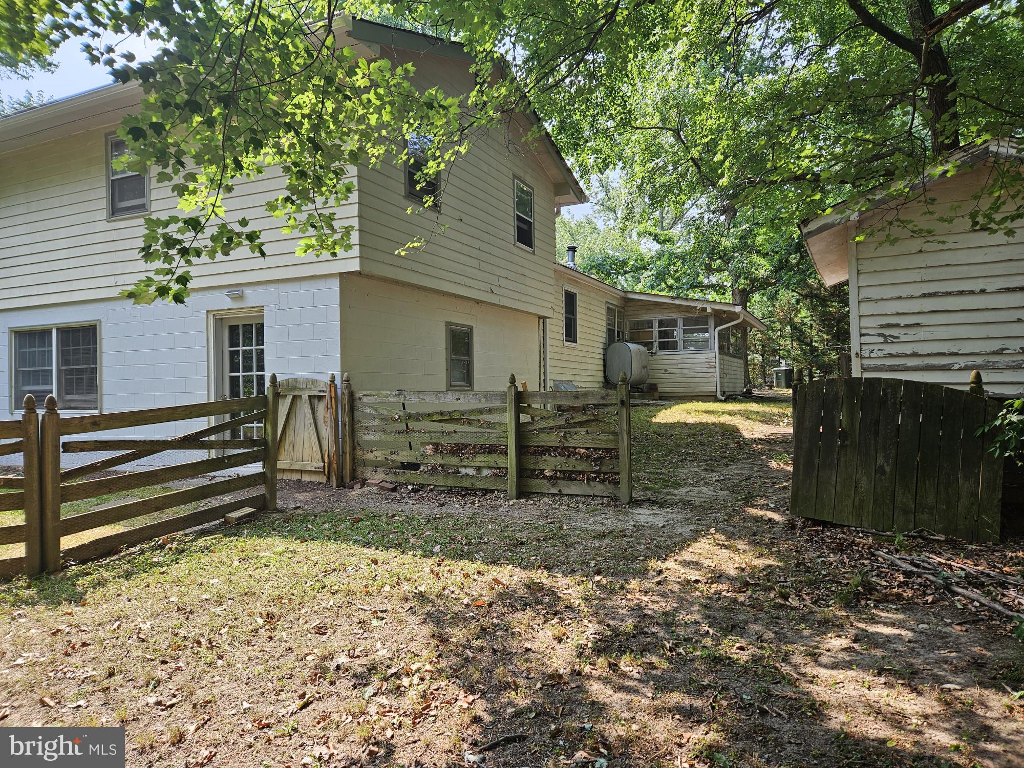 SHIRLEY SPRINGS - Residential