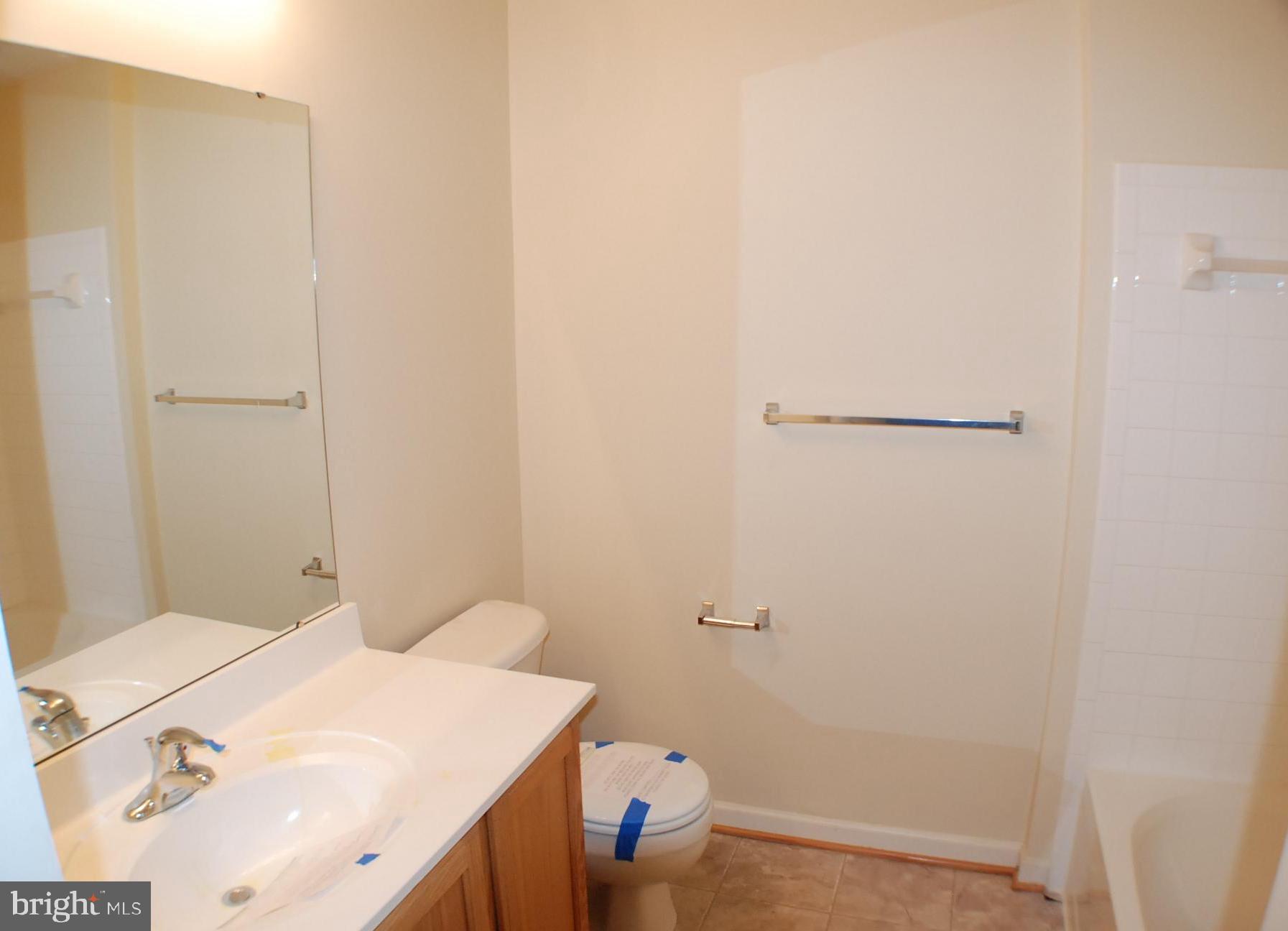 LAKELAND PLACE - Residential