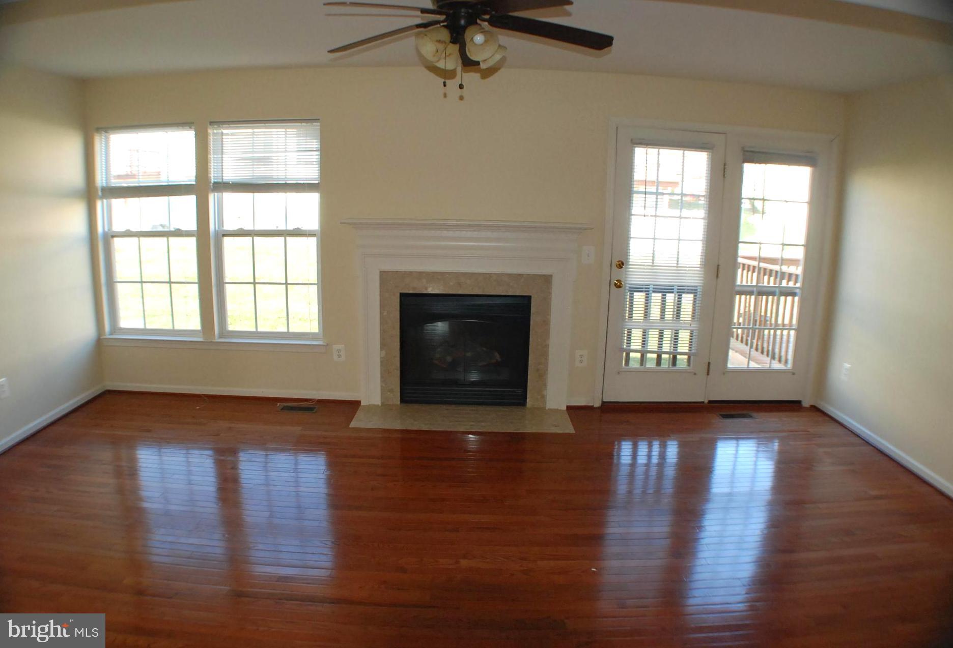 LAKELAND PLACE - Residential