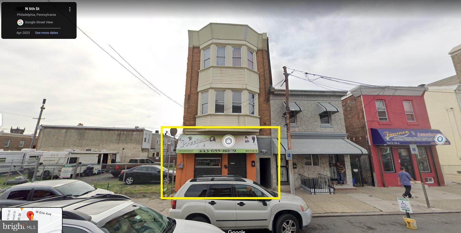 Main image without alt text