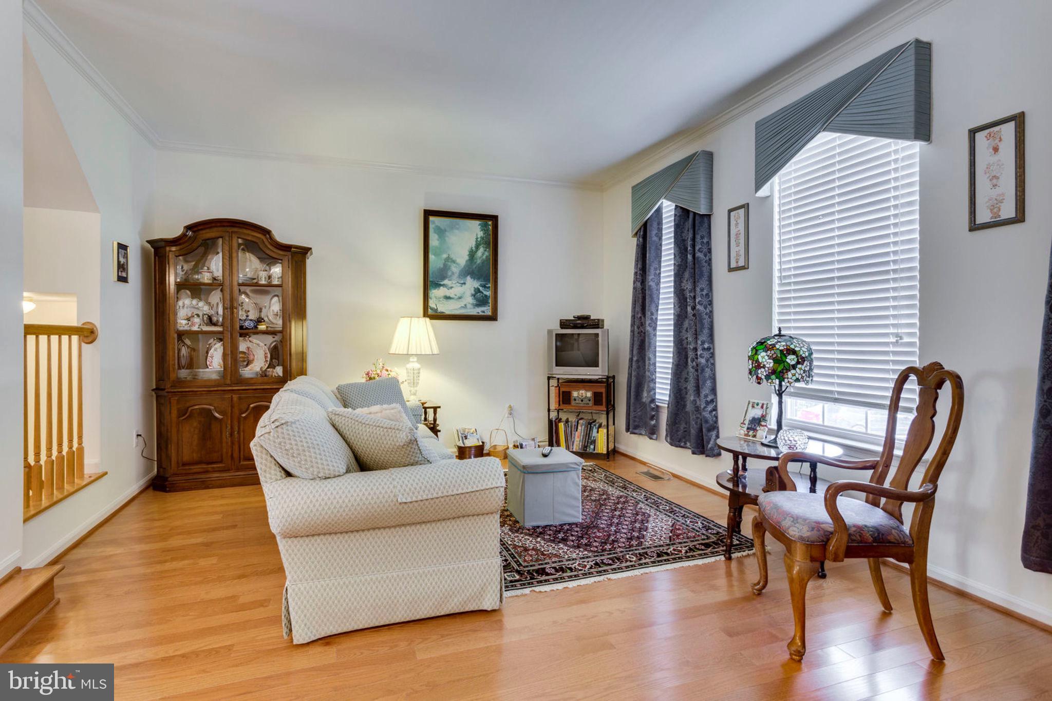 6328 DUNMAN WAY