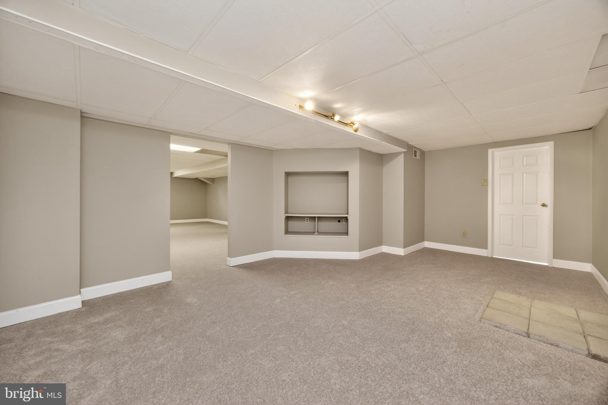 CHARTER OAK - Residential