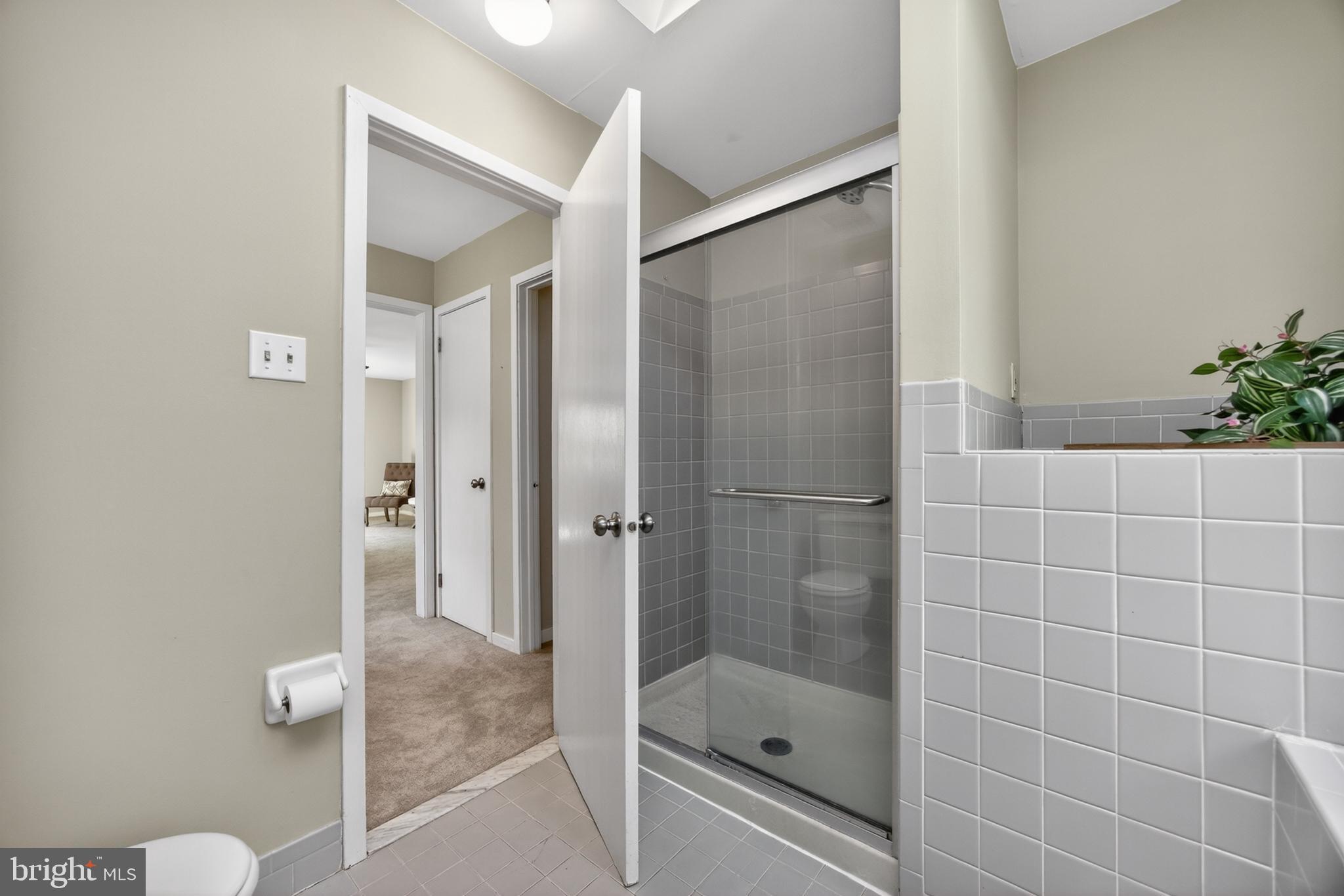 CHARTER OAK - Residential