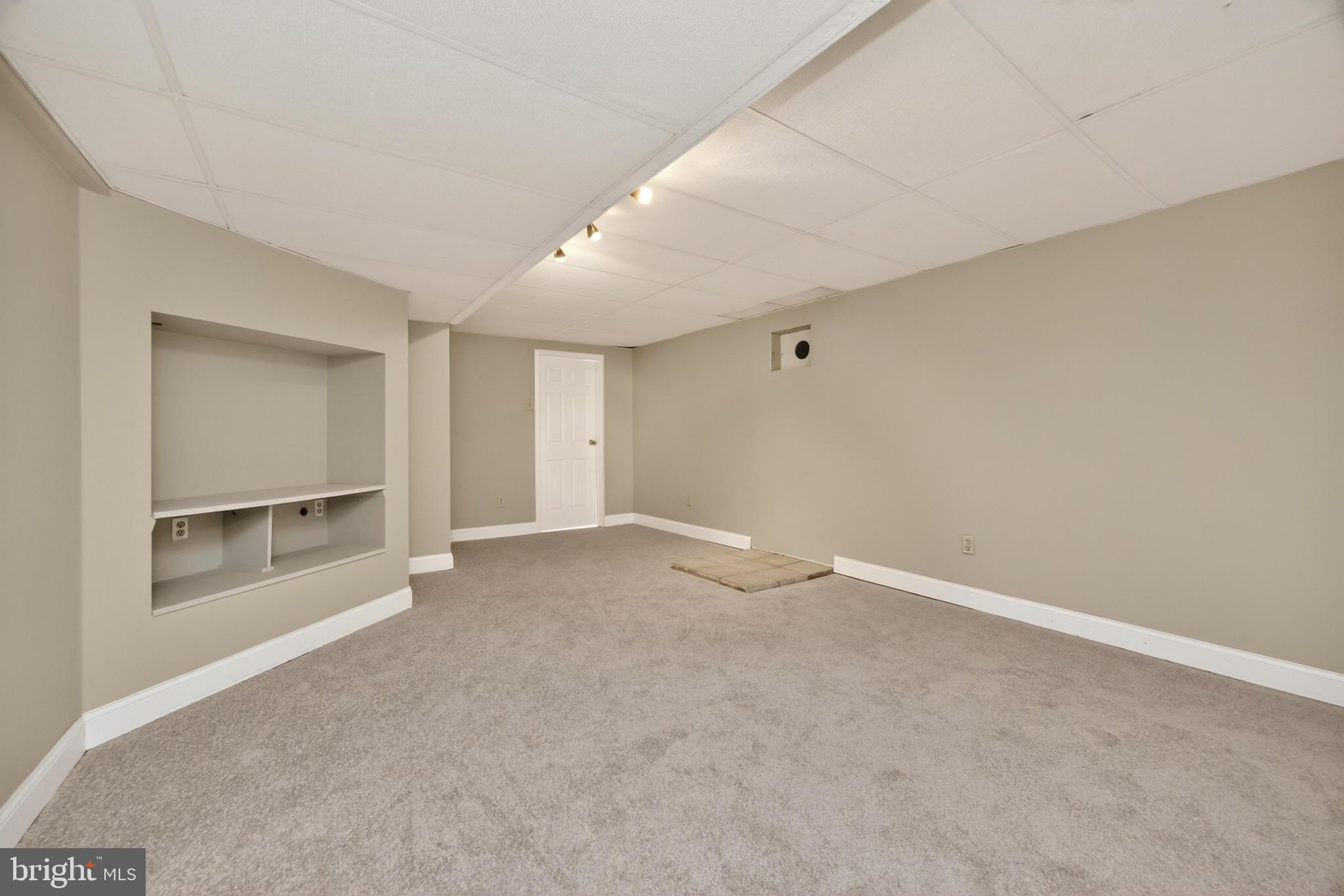 CHARTER OAK - Residential