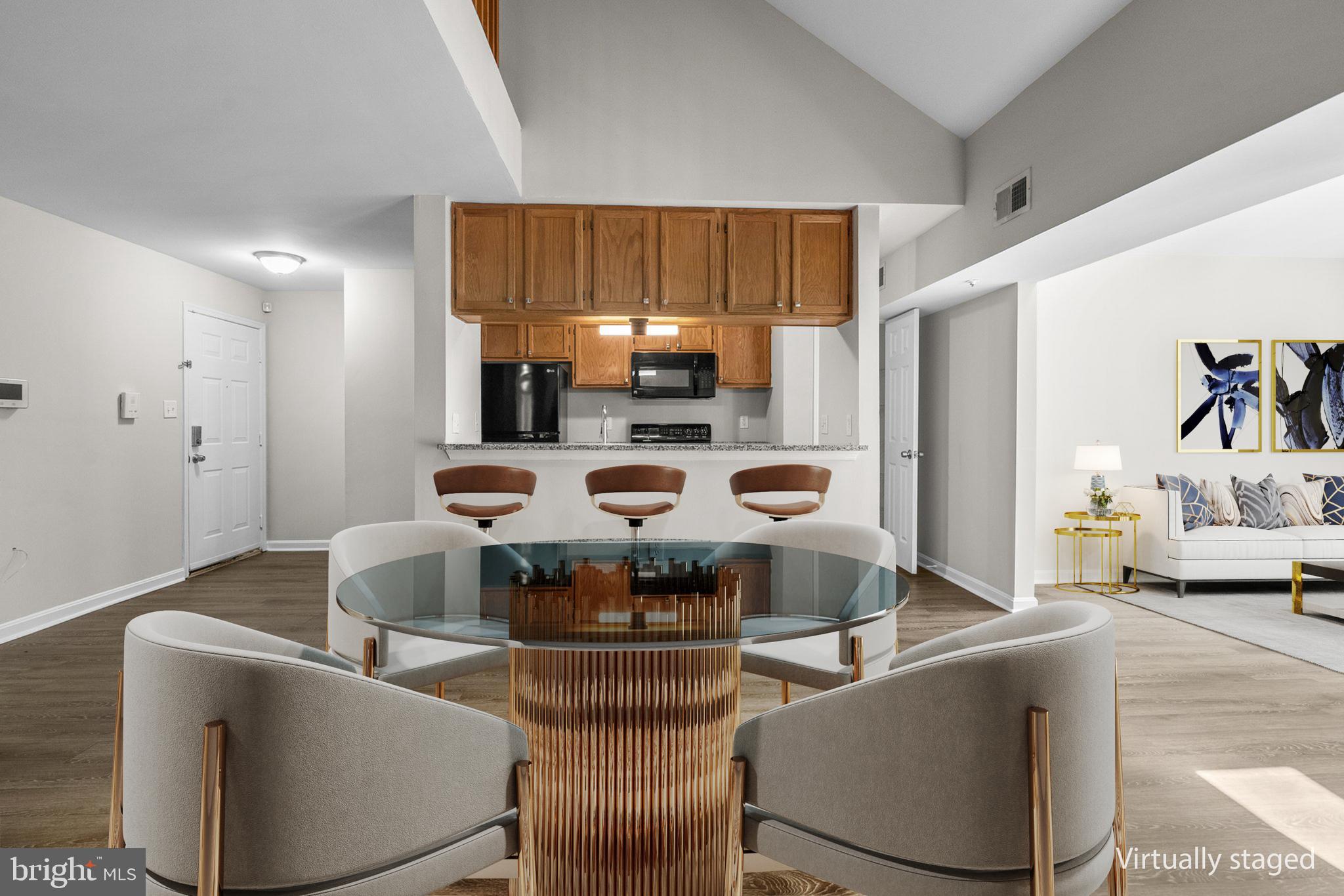 LAKE POINTE AT TOWN CENTER - Residential